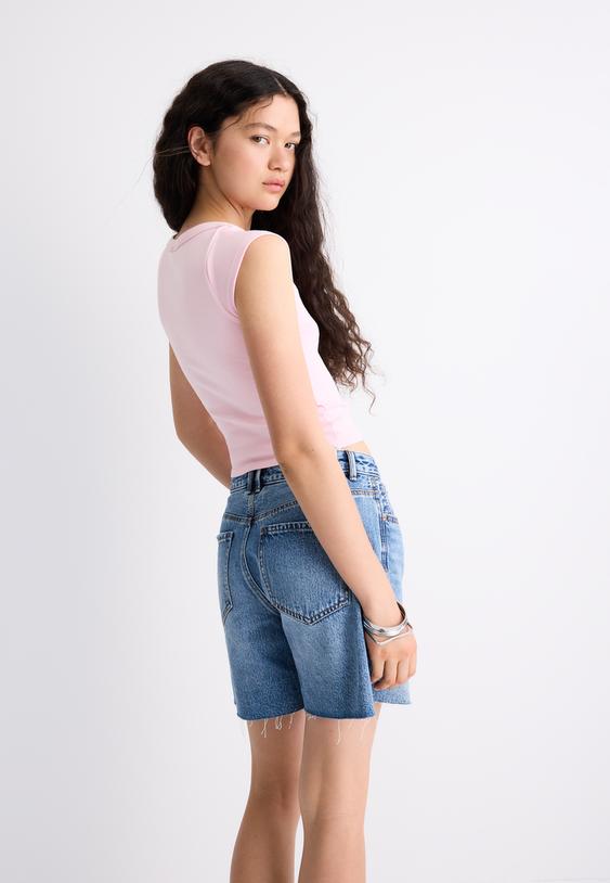 camiseta basica cuello barco