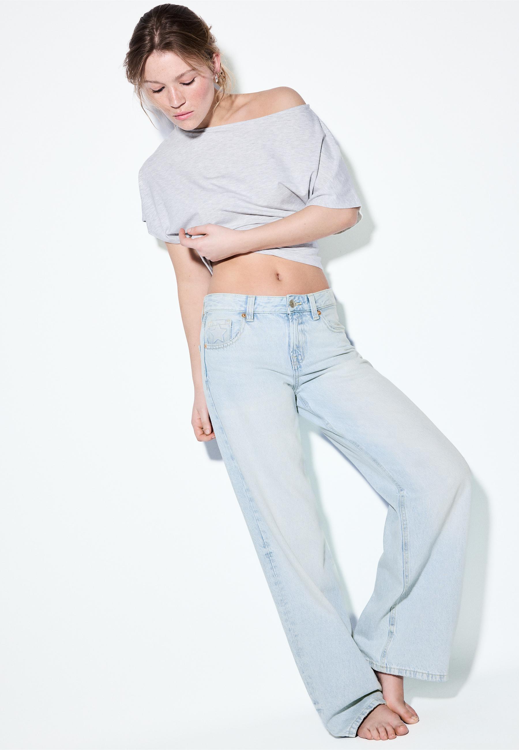 Low-rise wide-leg jeans with star detail — MEDIUM LIGHT BLUE DENIM
