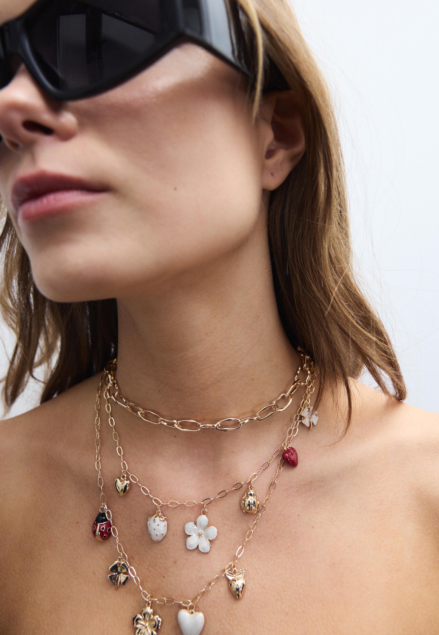 Set of 3 multi-charm necklaces — Gold