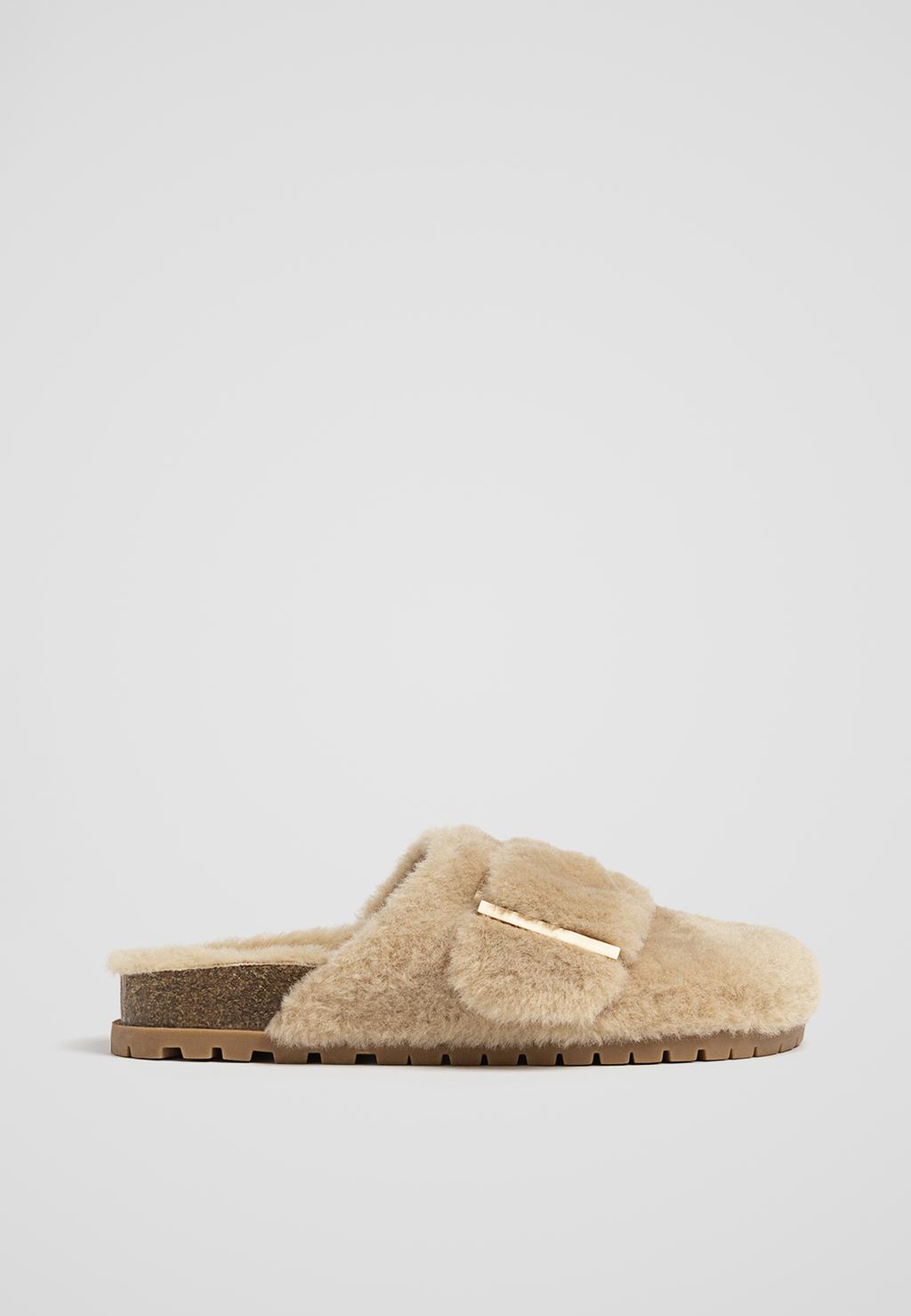 Faux fur clogs with buckle