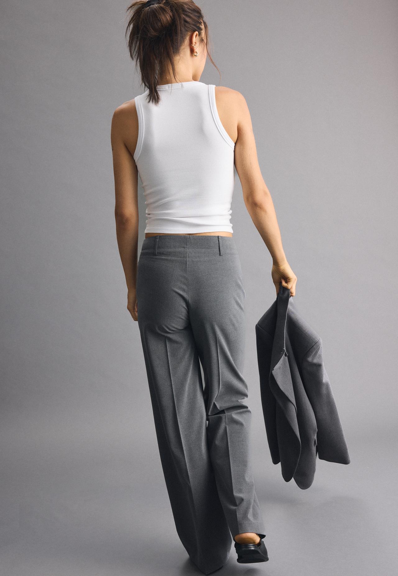 Slim fit straight trousers — Dark grey