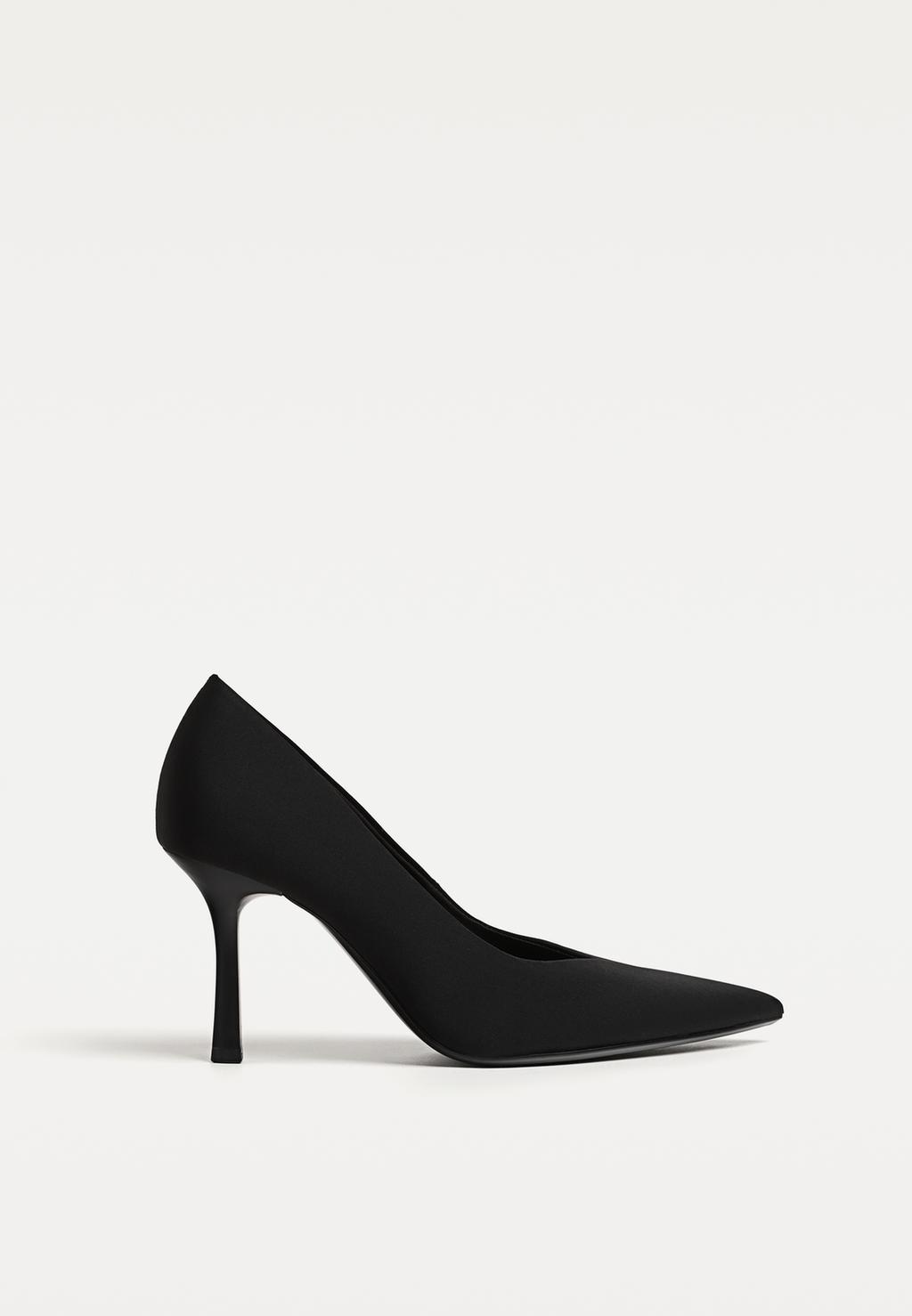 High-heel court shoes