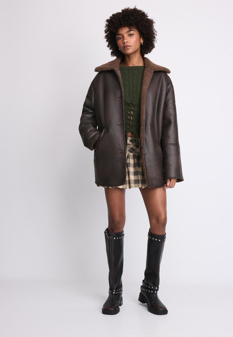 Stradivarius Oversize Bunda Z Obojstranného Materiálu Na Gombíky Brown L