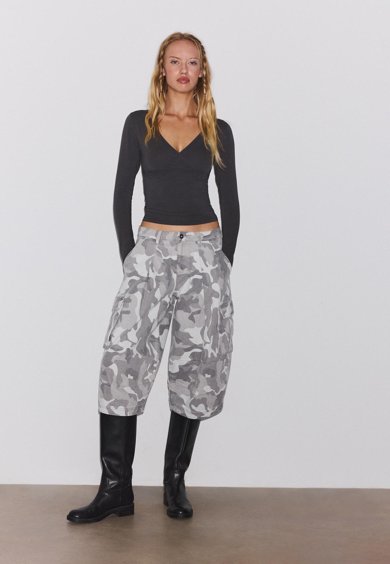 Printed twill Bermuda shorts — Grey