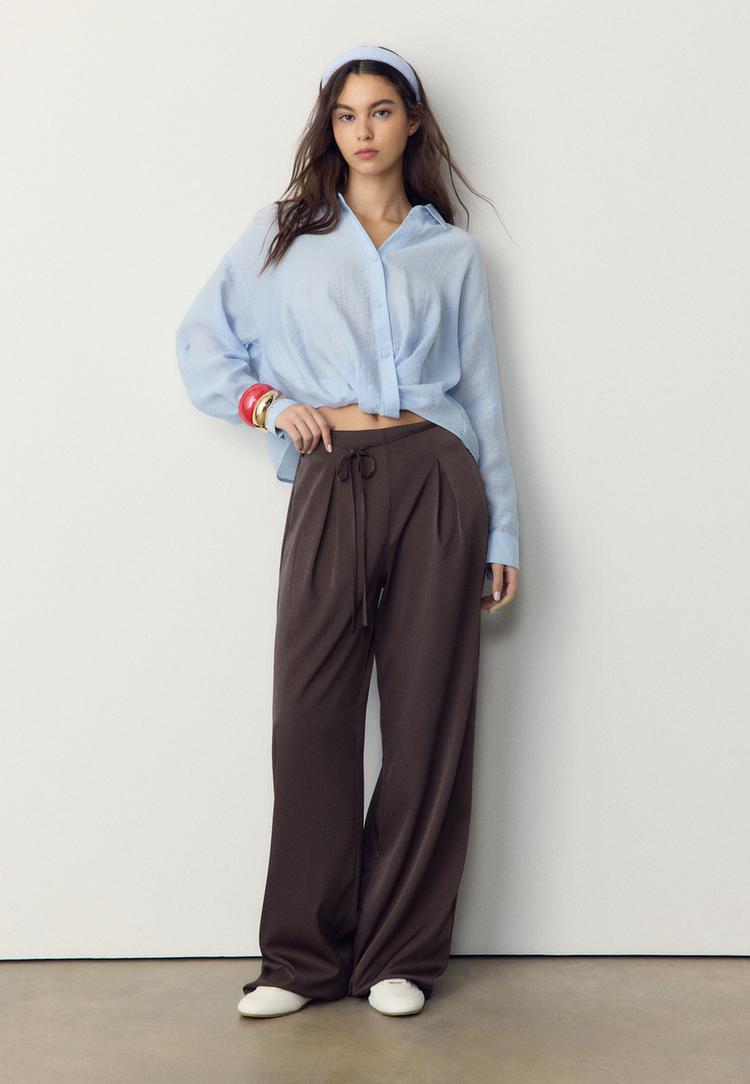 pantalon fluido efecto arrugado lazo