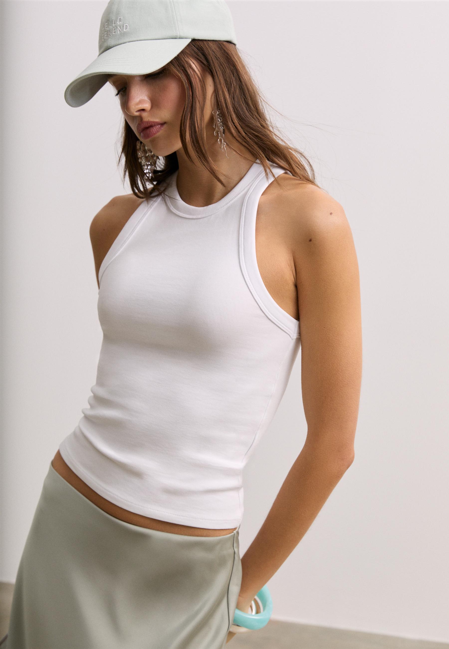 Basic racerback top — White