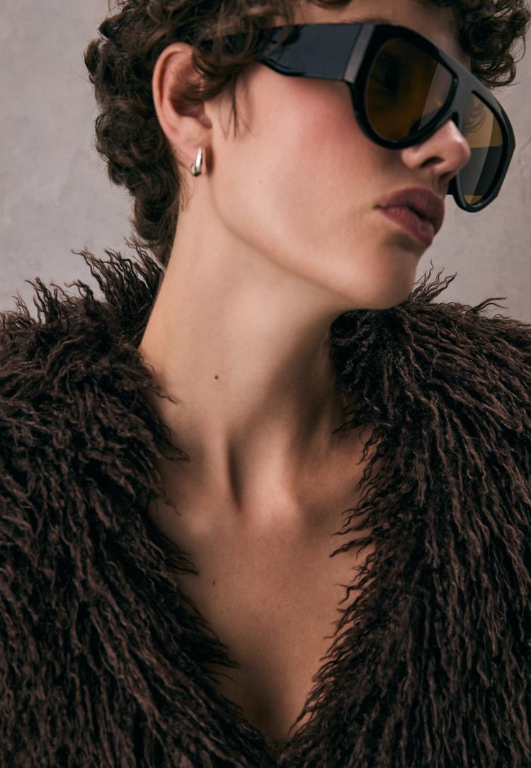 knit cardigan with detachable faux fur