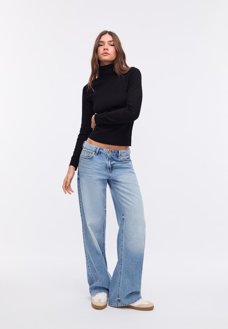 Stradivarius Základný Pletený Sveter S Rolákom Black Xs