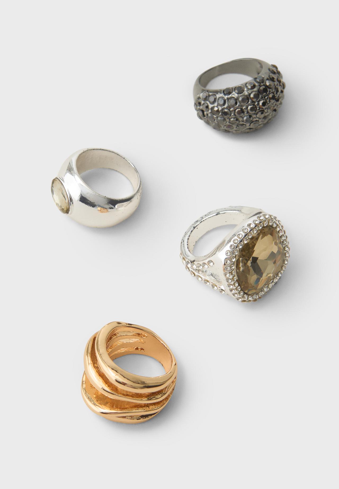 Set of 4 rhinestones rings — Gold