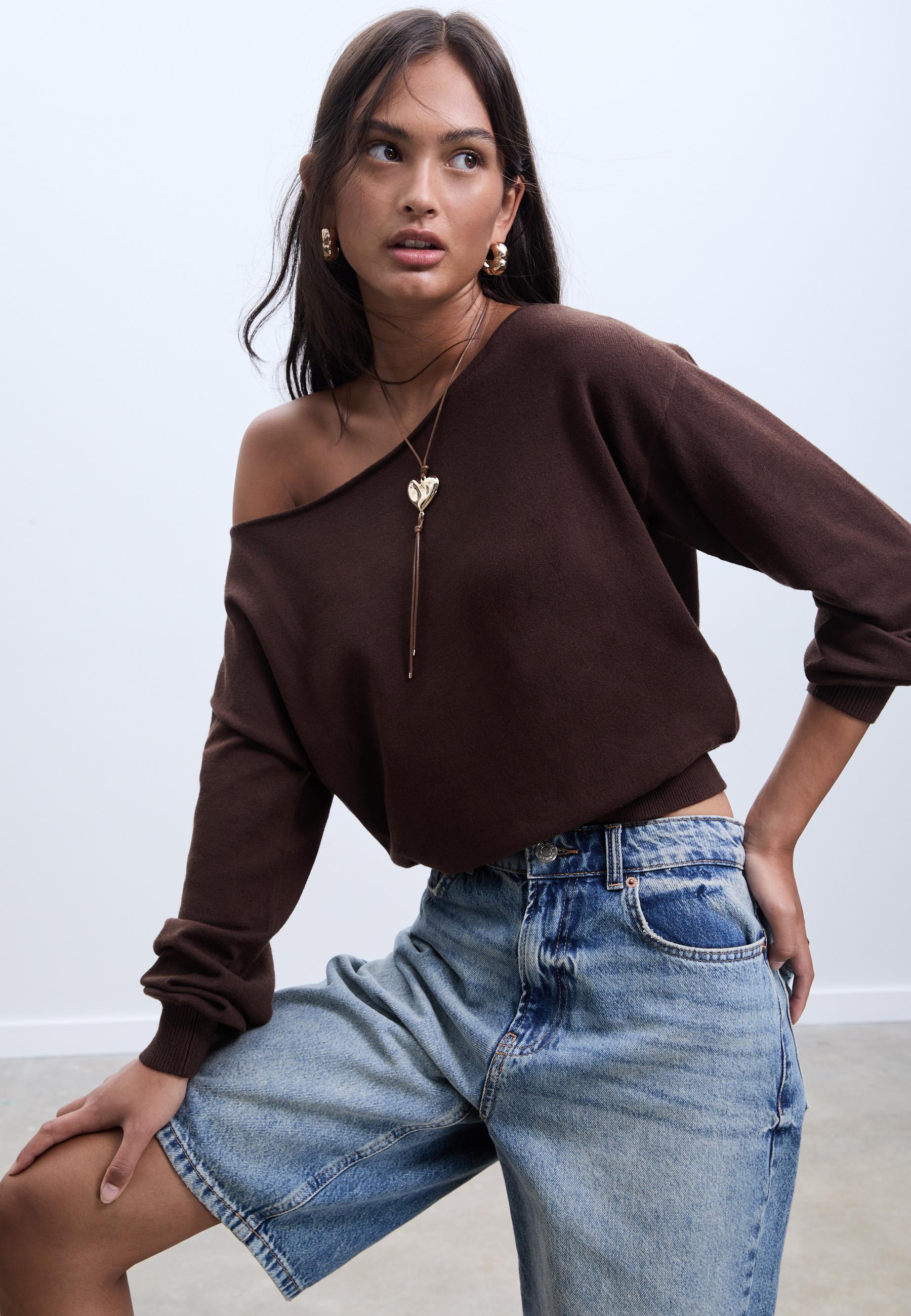 Pull en maille à col bateau