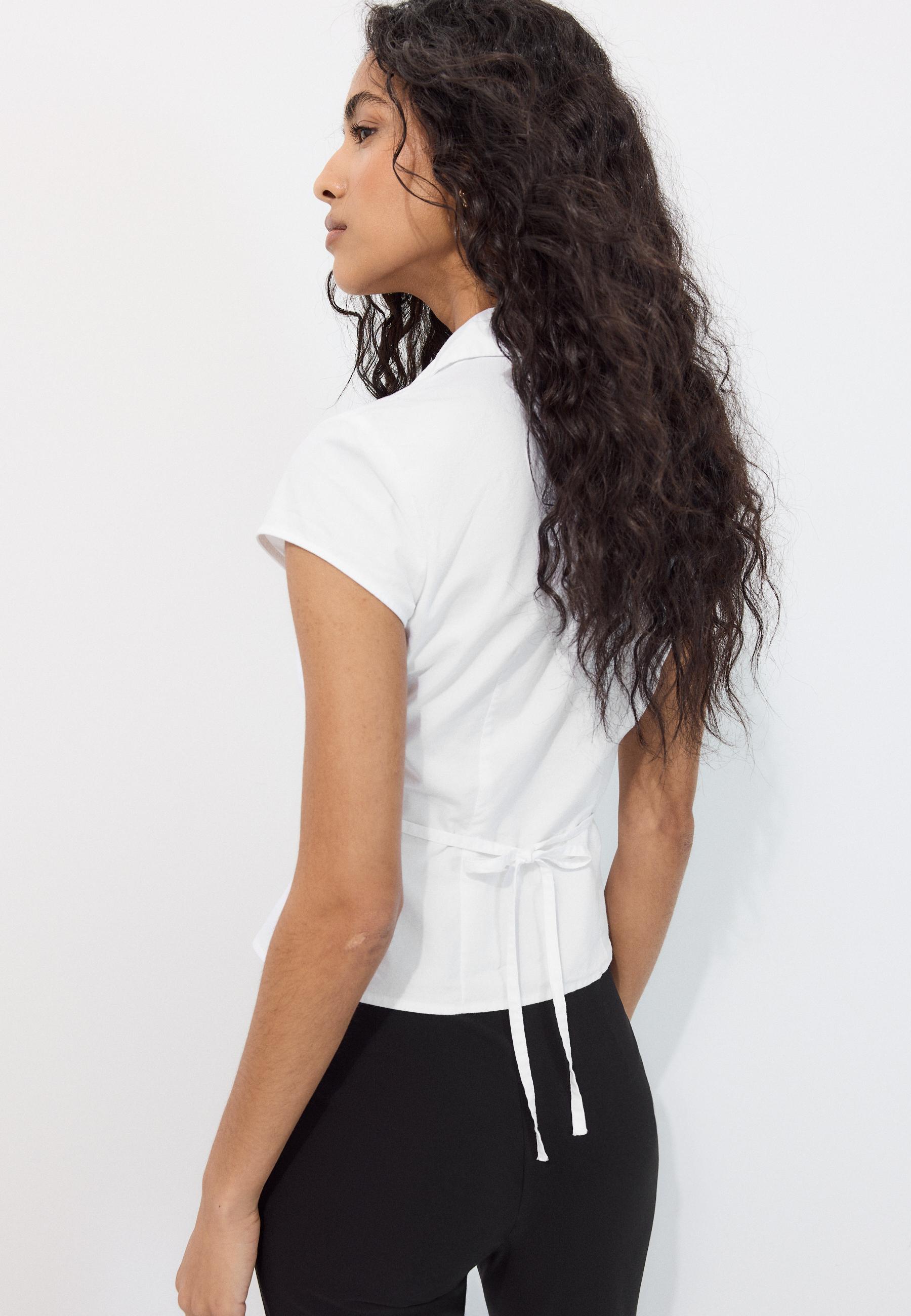 Short sleeve shirt with underbust seam — White
