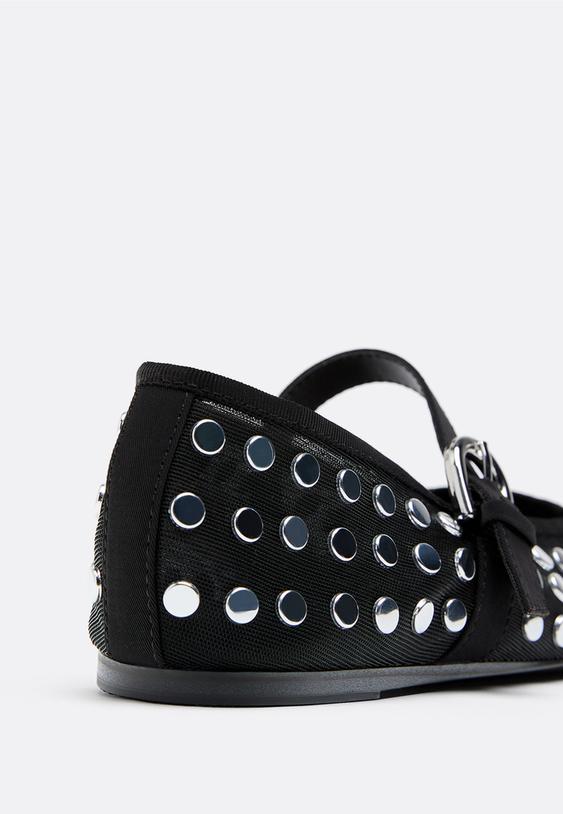 ballerine in rete con borchie