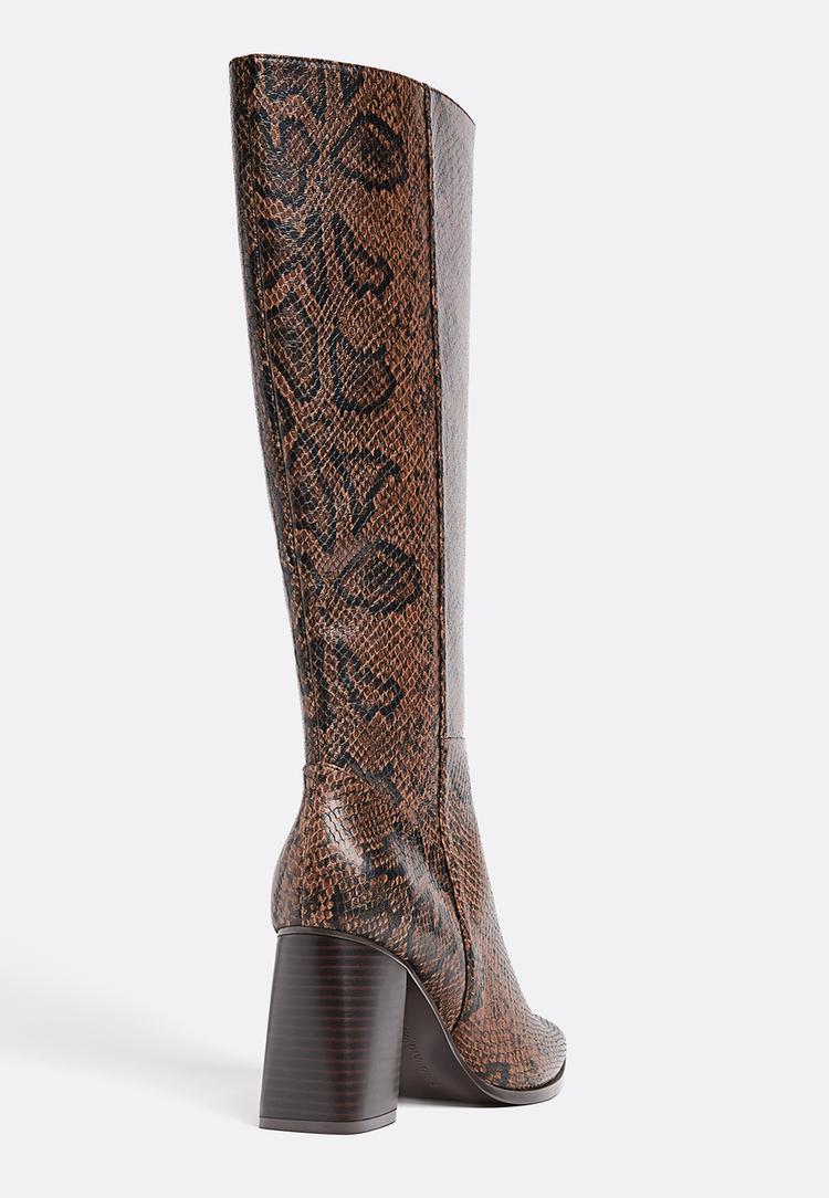 bota alta tacon animal print