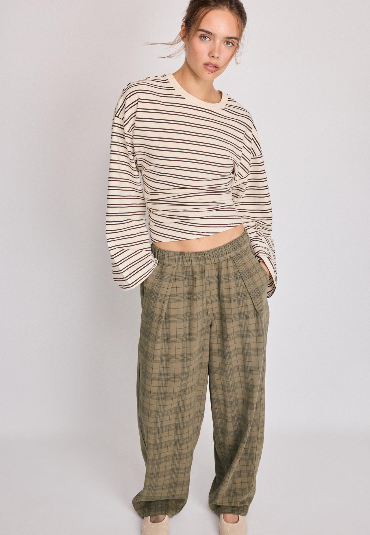 Checked wide straight-leg trousers — Beige
