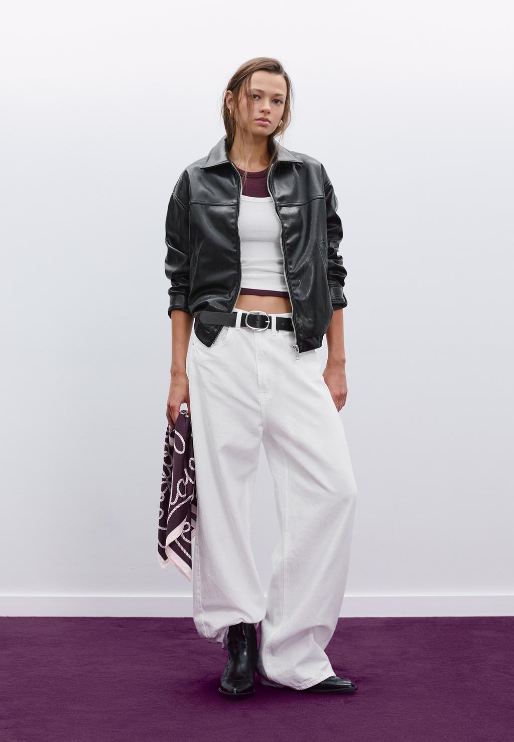Cazadora oversize efecto piel