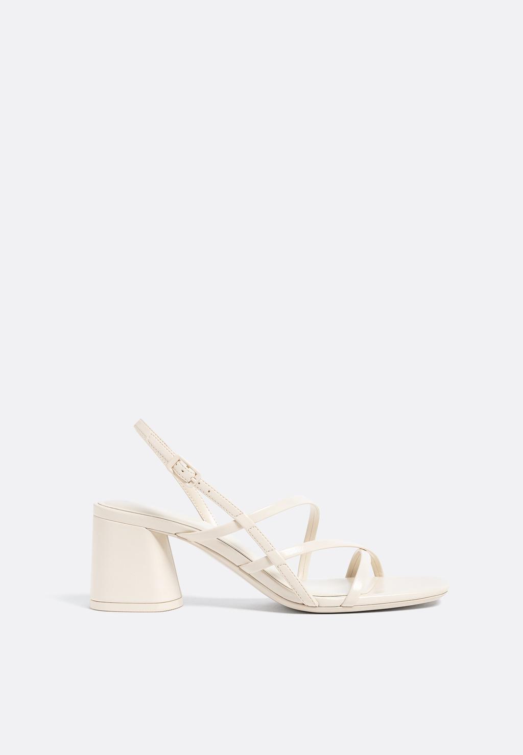 Sandalias tacón ancho tiras