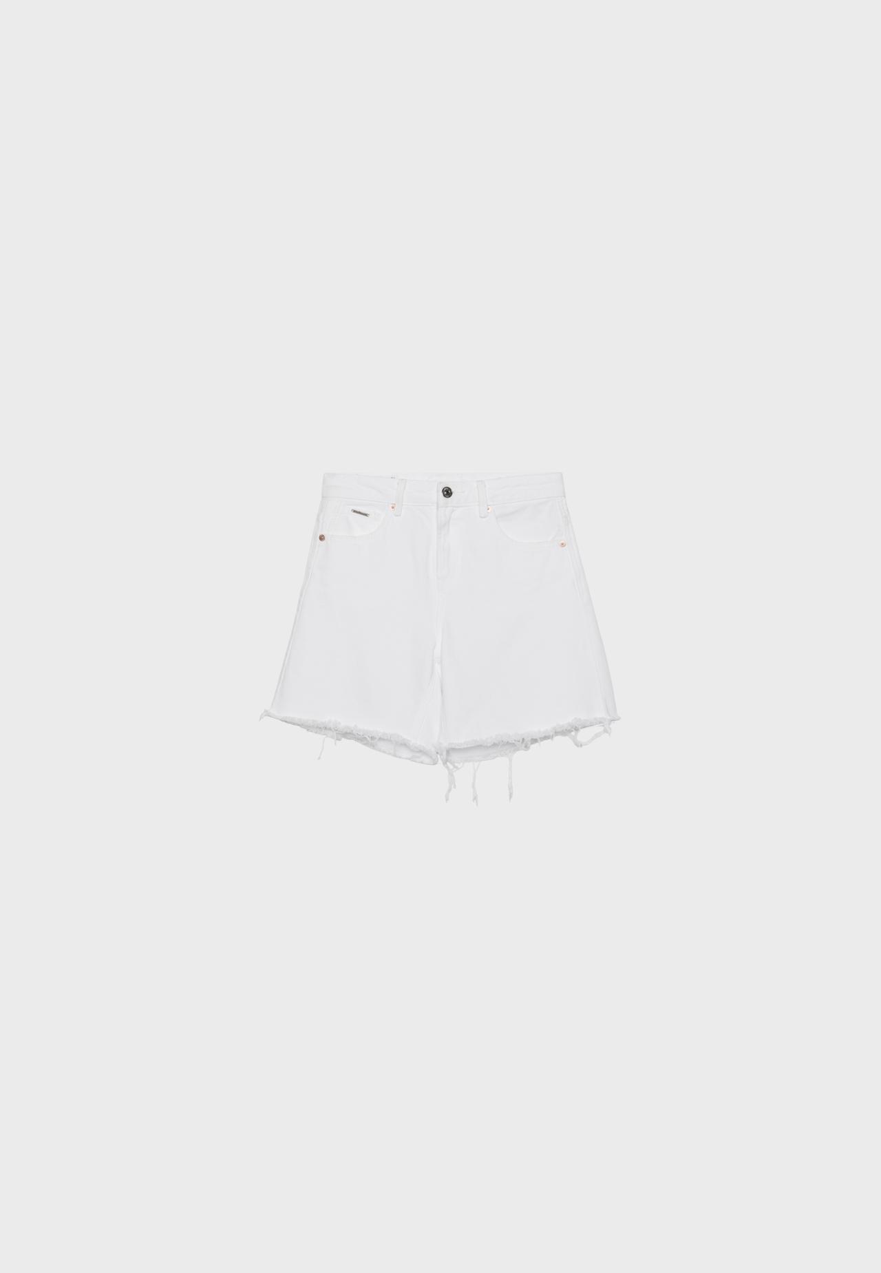 D93 Longline shorts — White