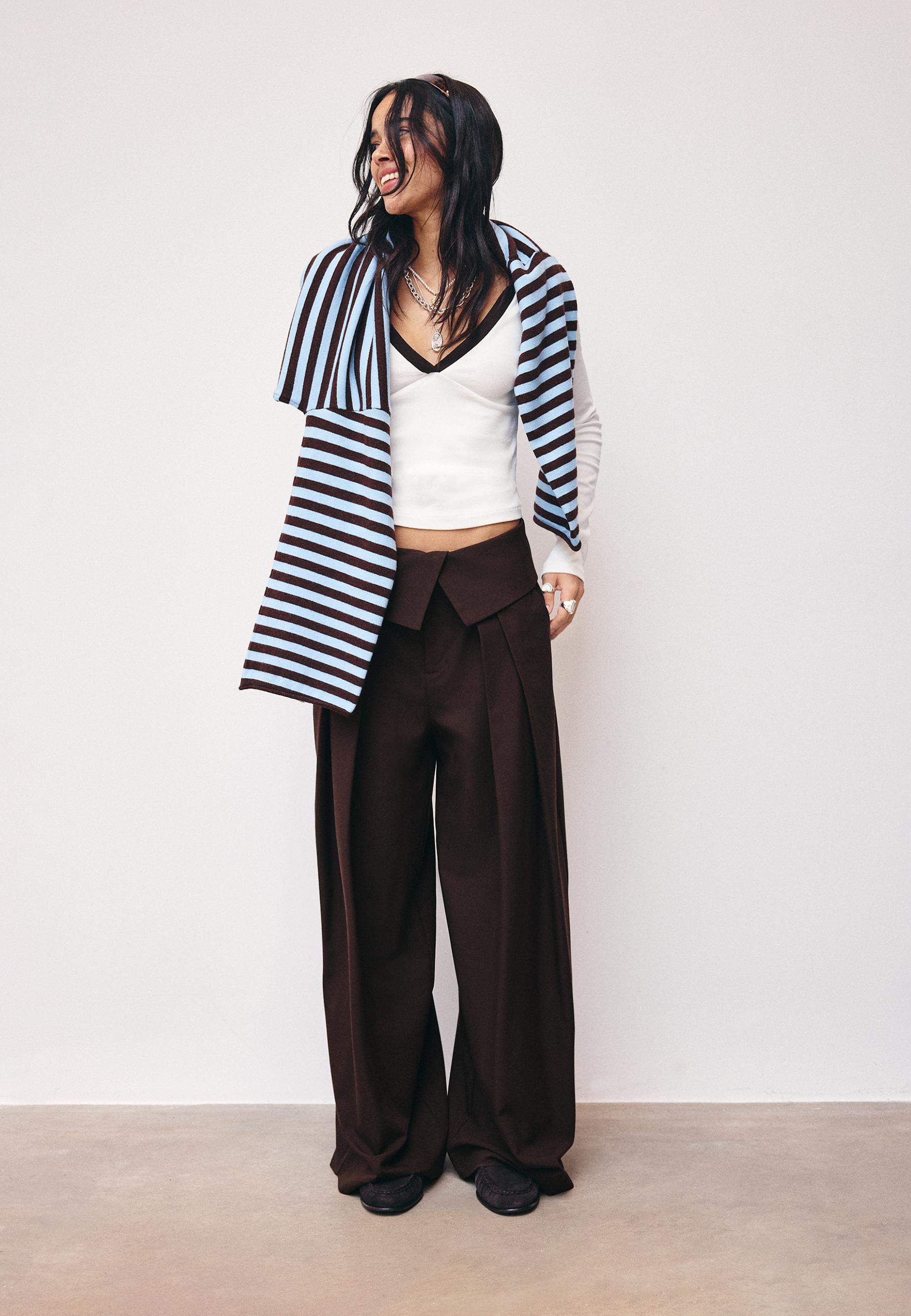 Stradivarius Kıvrık belli kumaş pantolon görsel 7