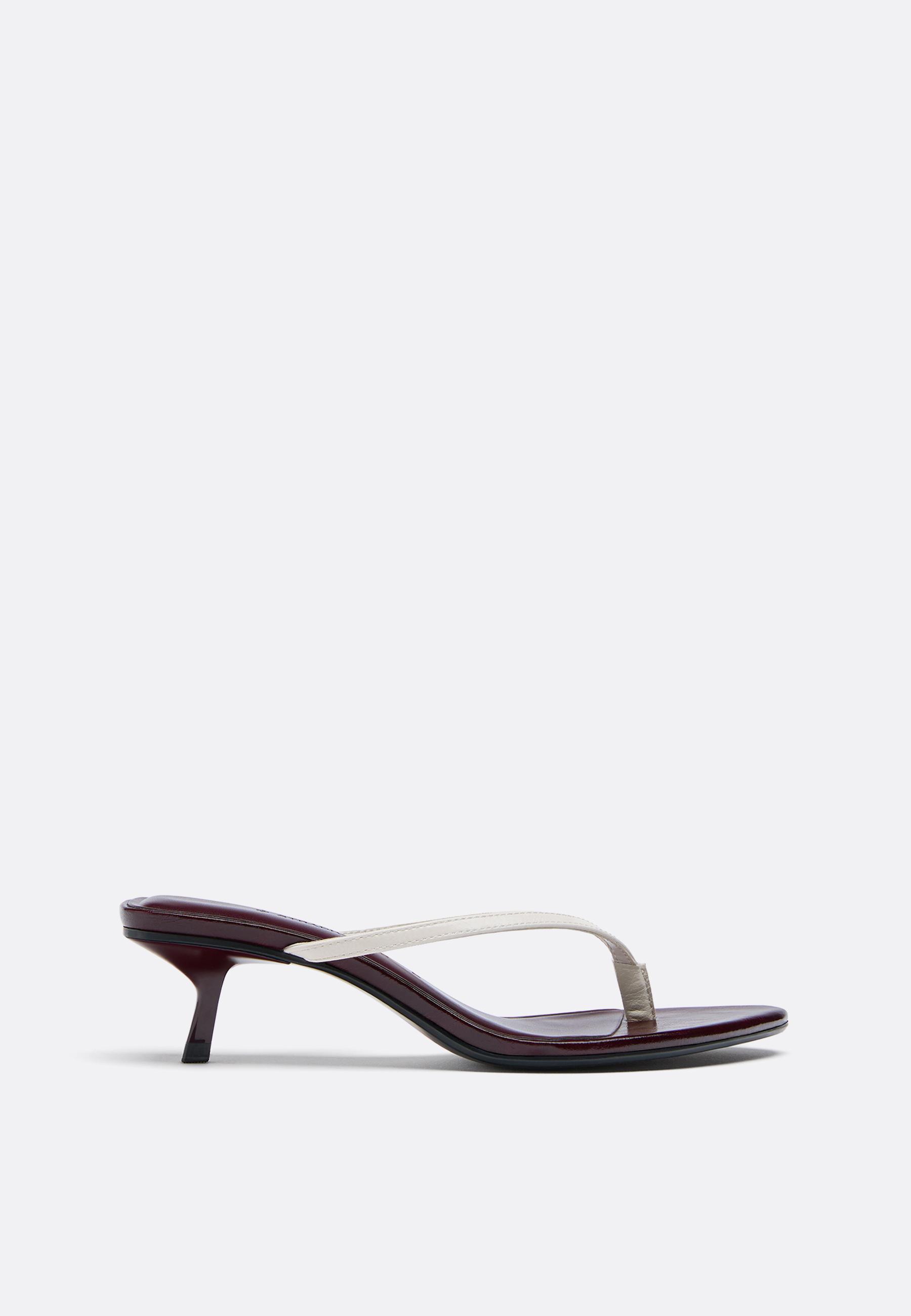 Stradivarius Πέδιλα Kitten Heel Thong Λεπτομέρεια Εκρού 37