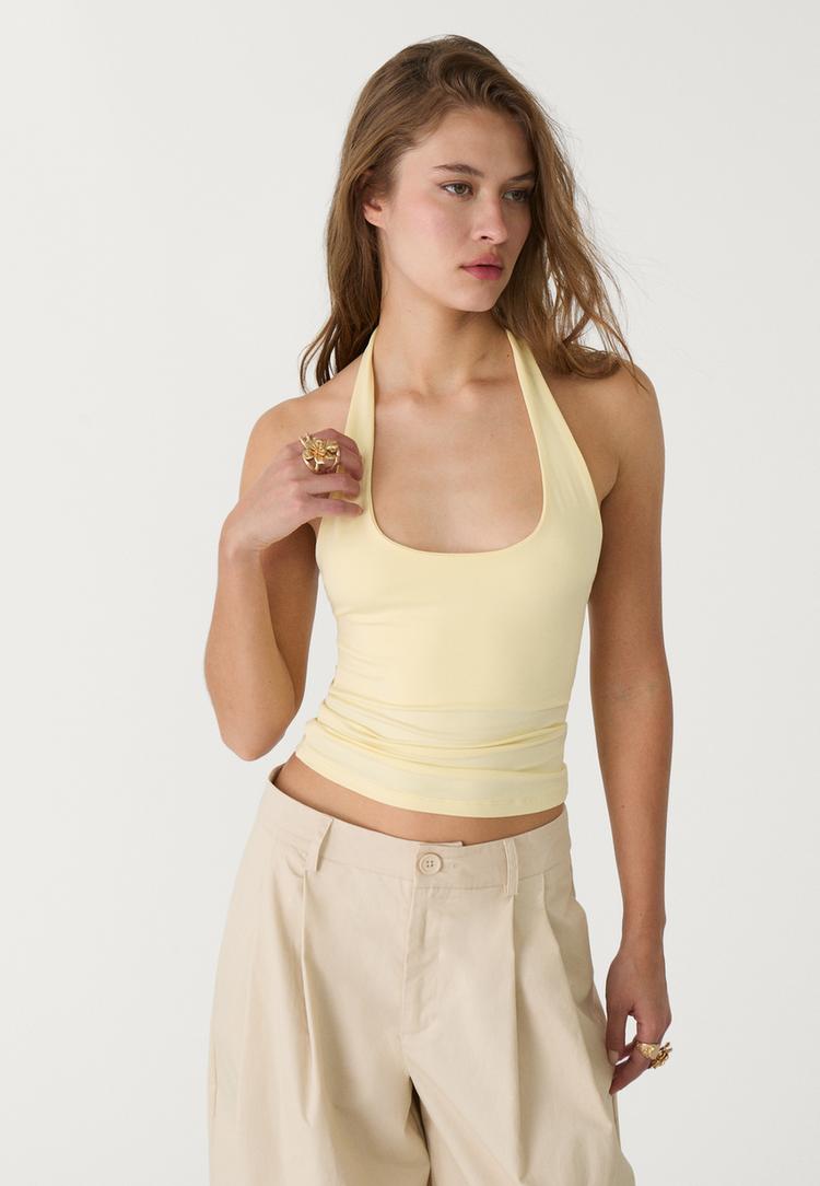 camiseta cuello halter