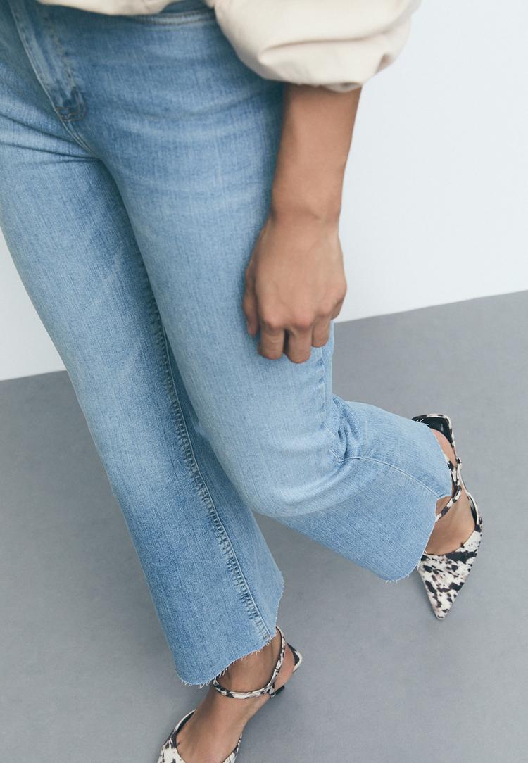d78 cropped flared jeans