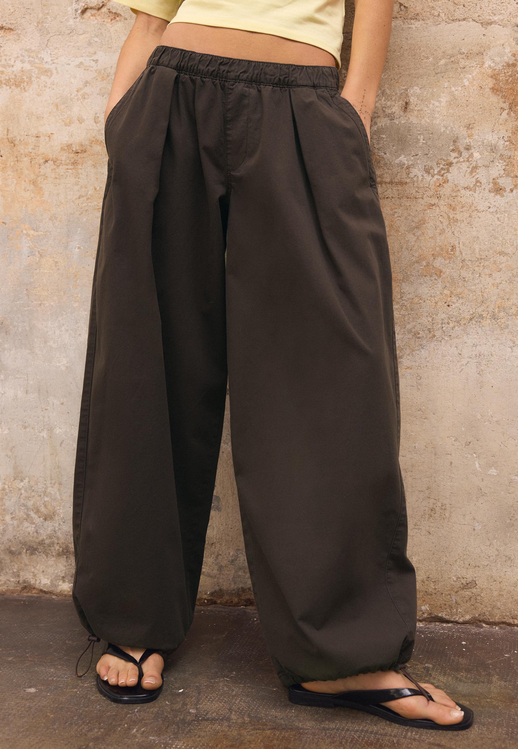 Barrel poplin trousers with stoppers — Brown