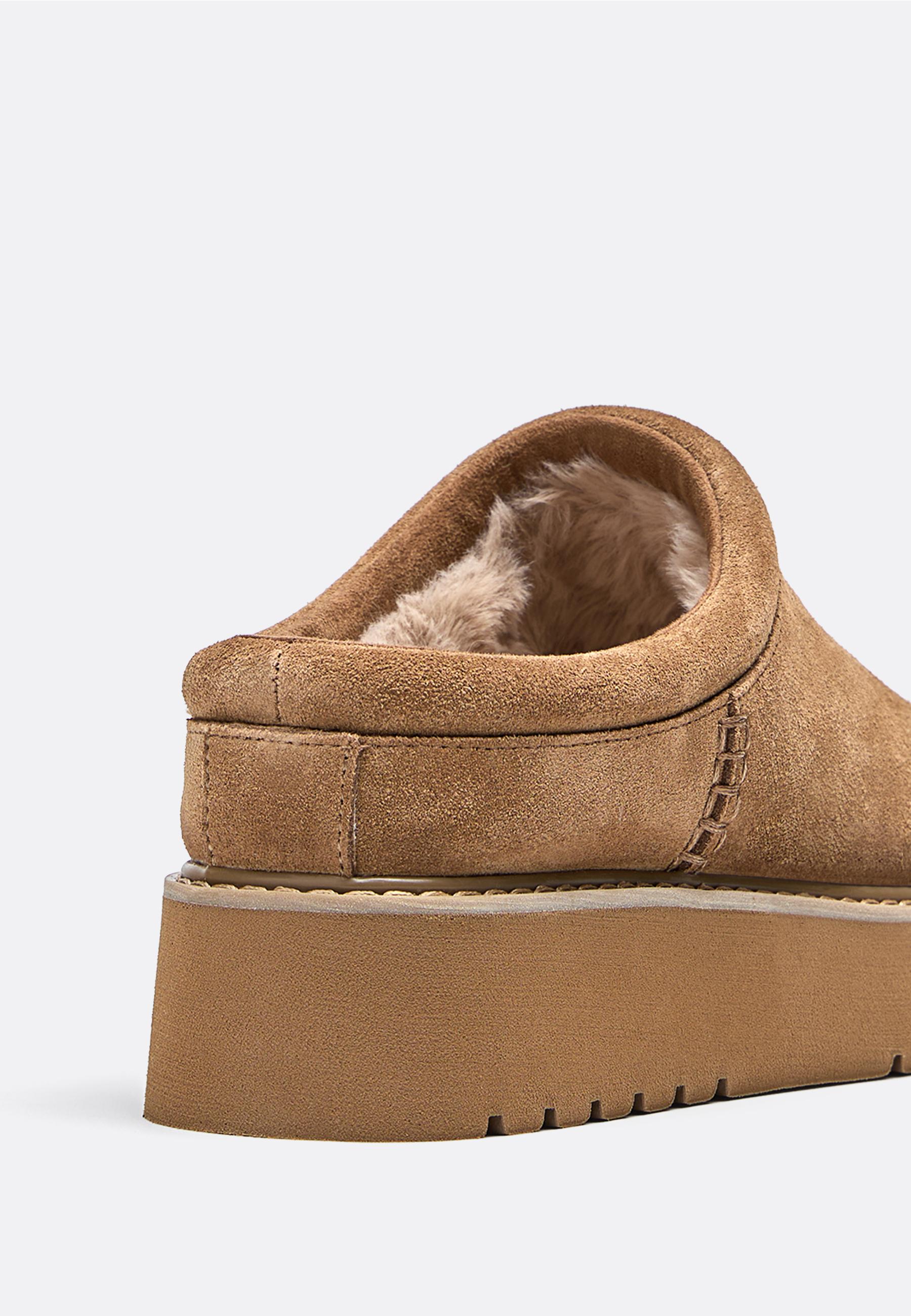 Flat leather clogs — BEIGE