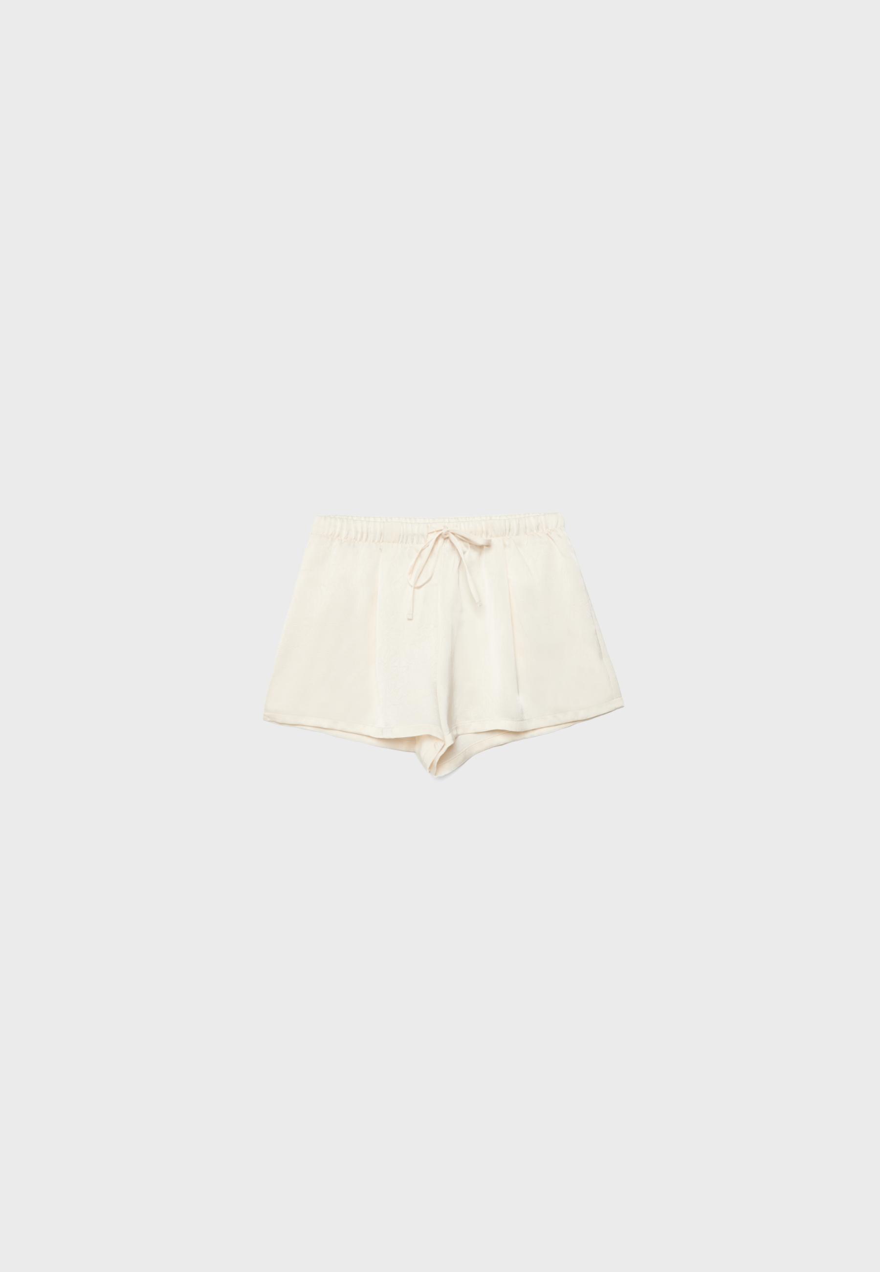 Satin finish shorts — Ecru
