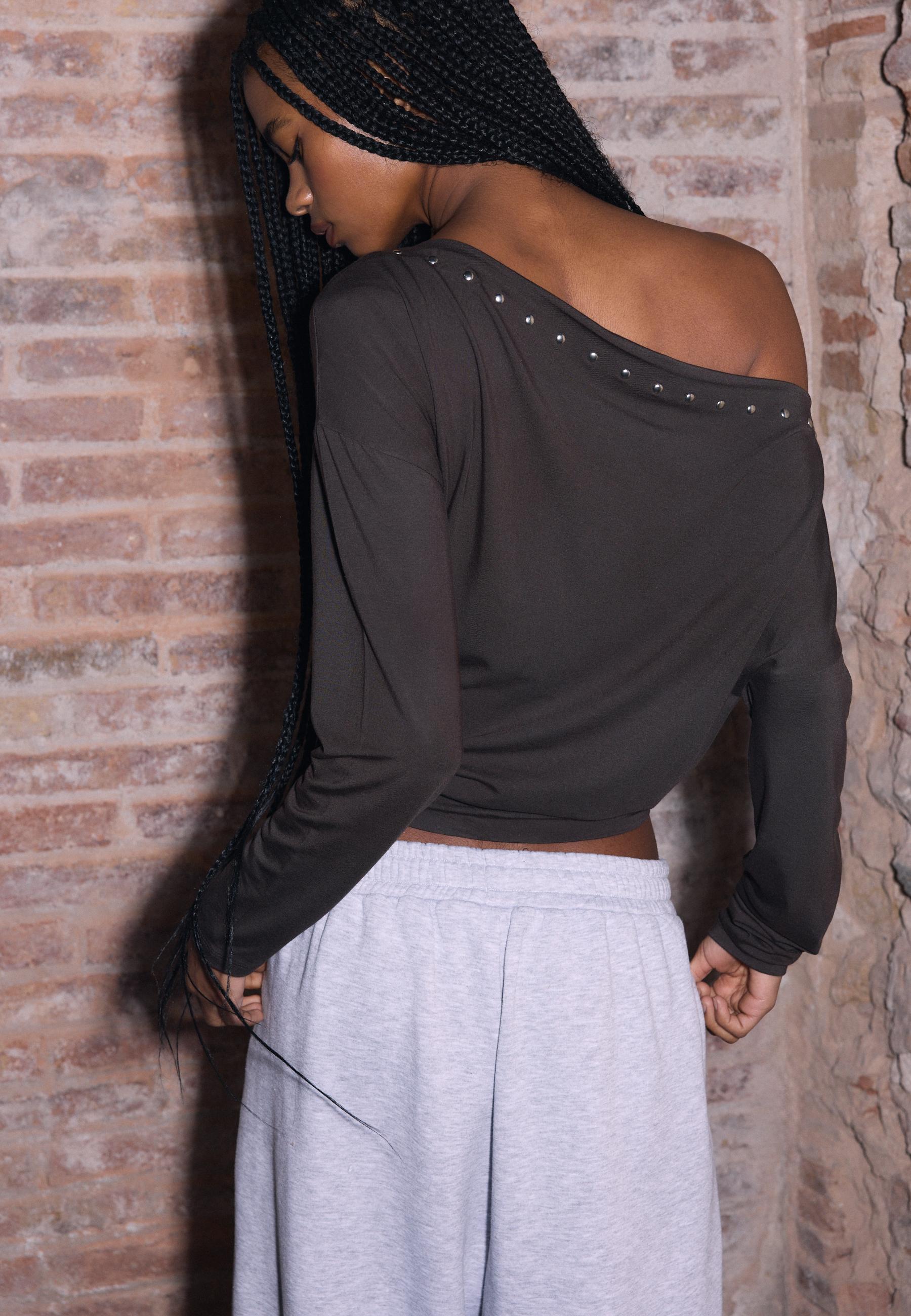 Asymmetric T-shirt with studs — Brown