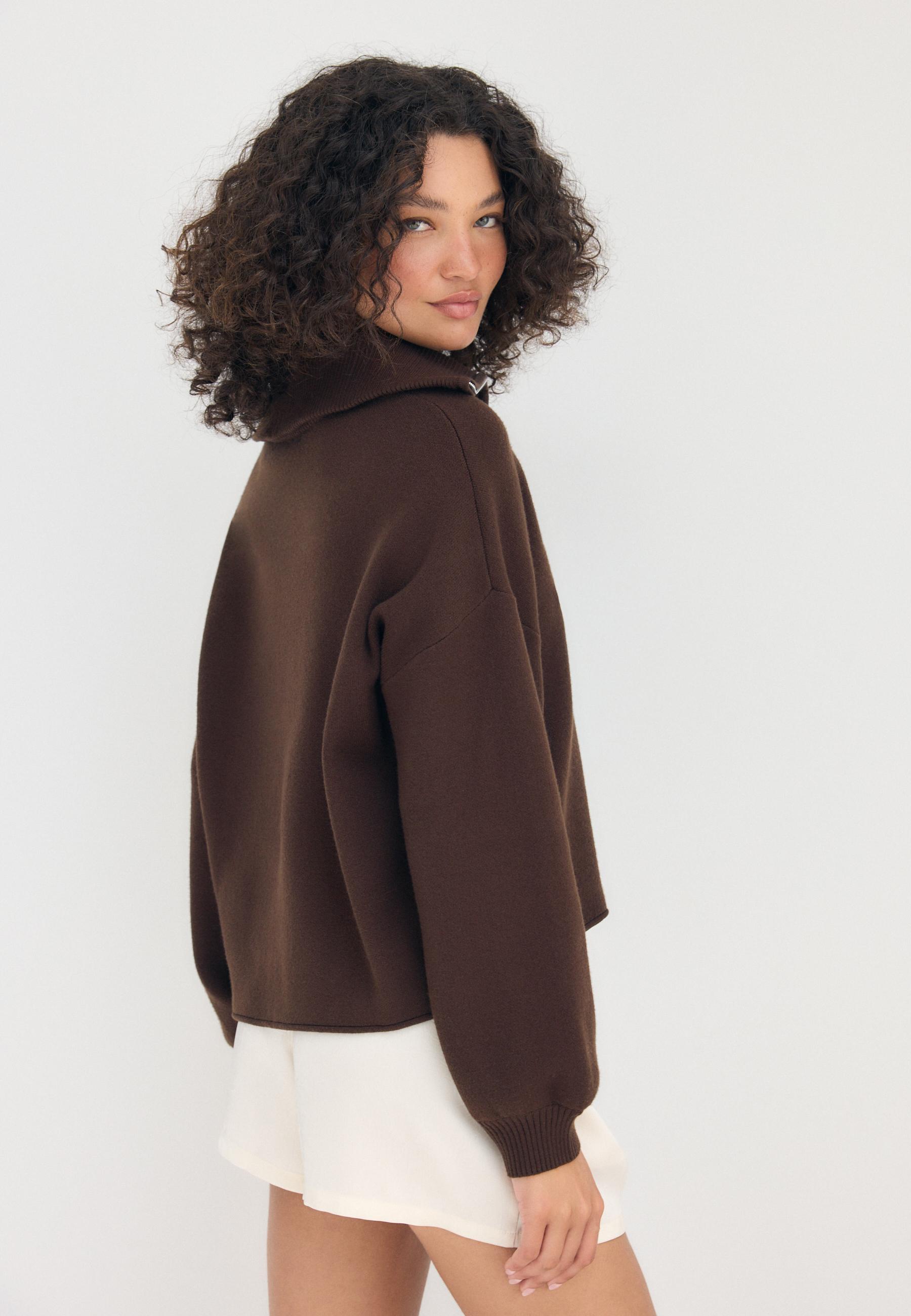トップス 26SSLightBilenCroppedCrewneck Sweater Knit jumper with zip - Women's fashion | Stradivarius Canada