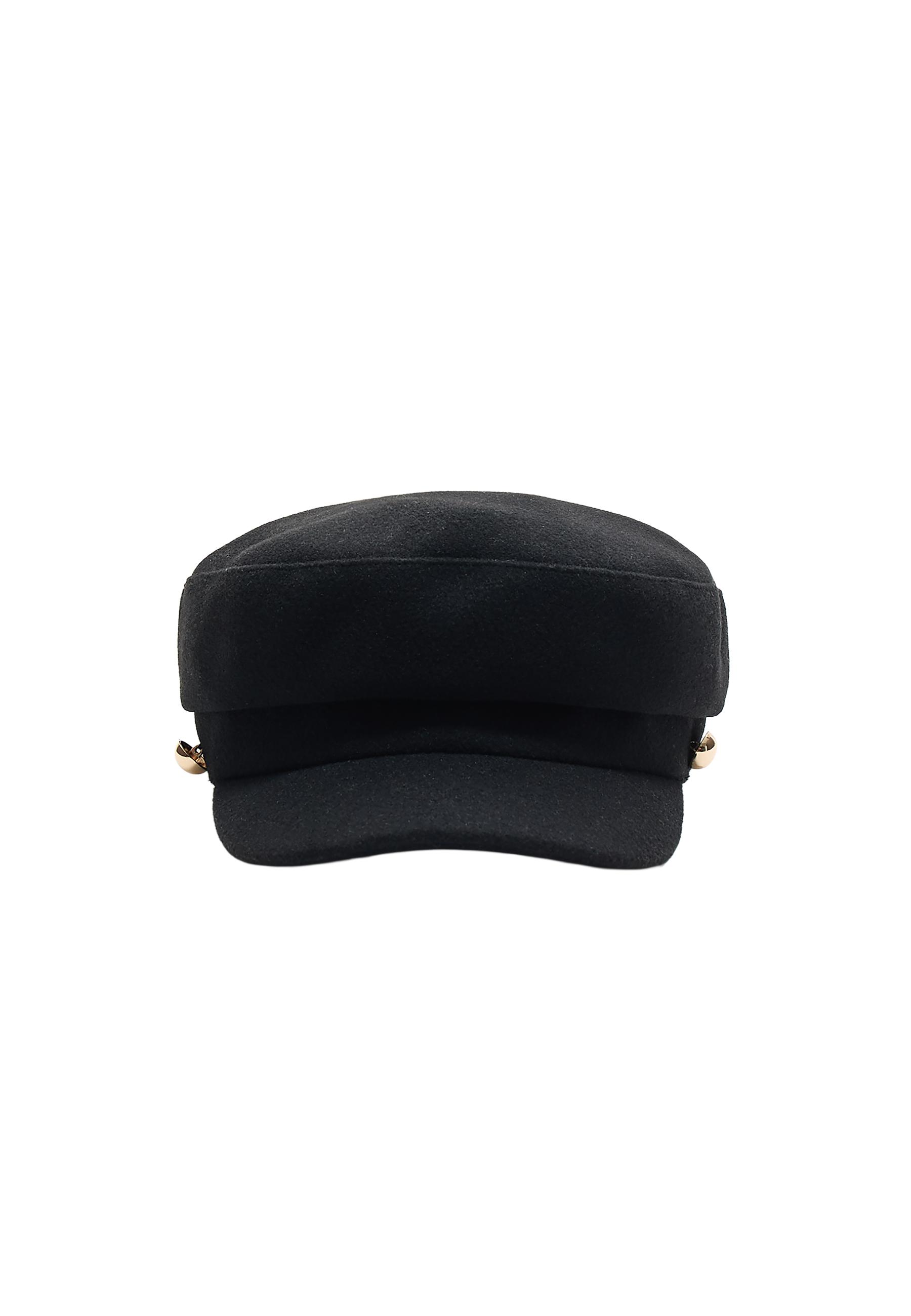 Studded cap — Black