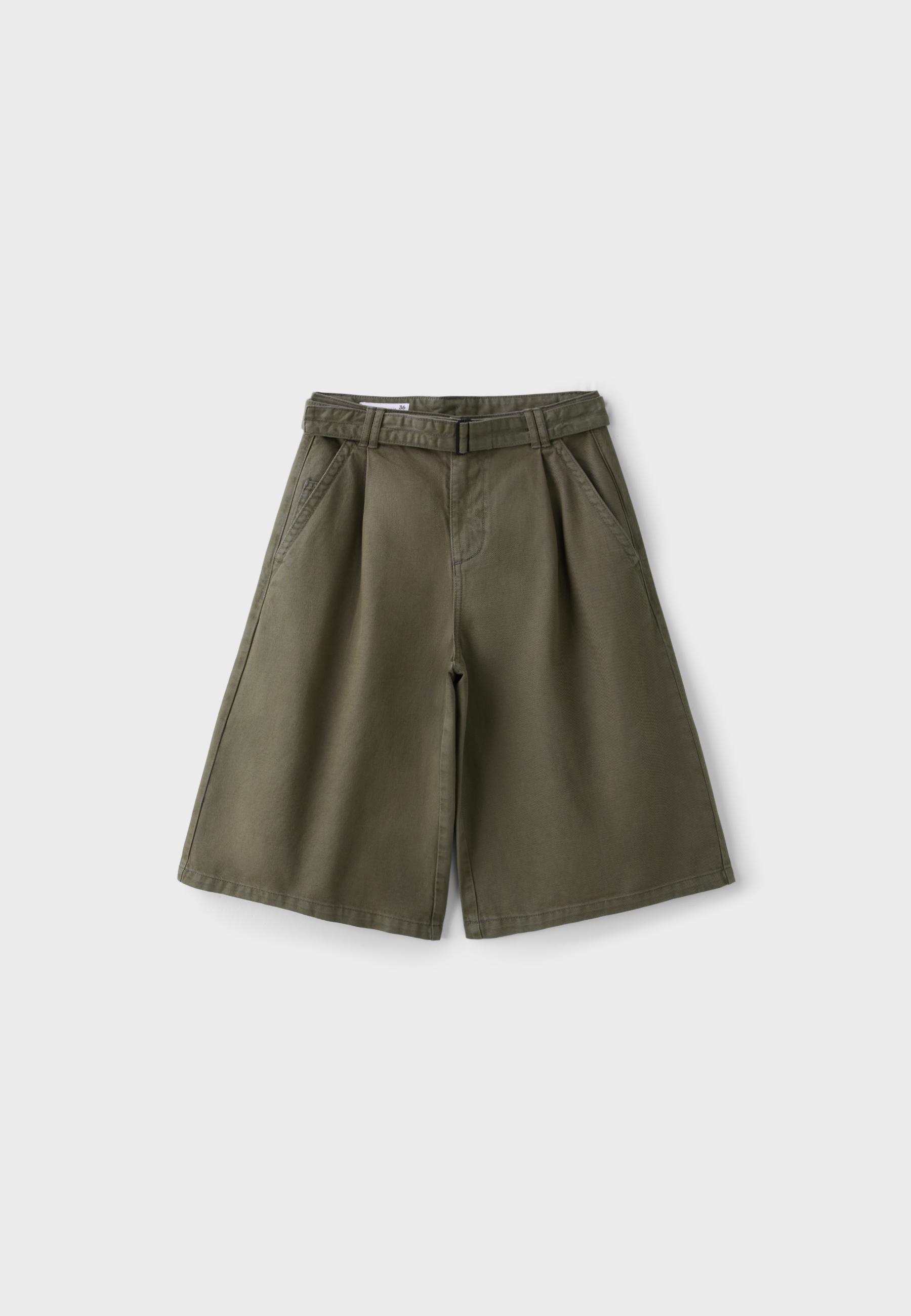 Baggy Bermuda shorts with belt — Khaki