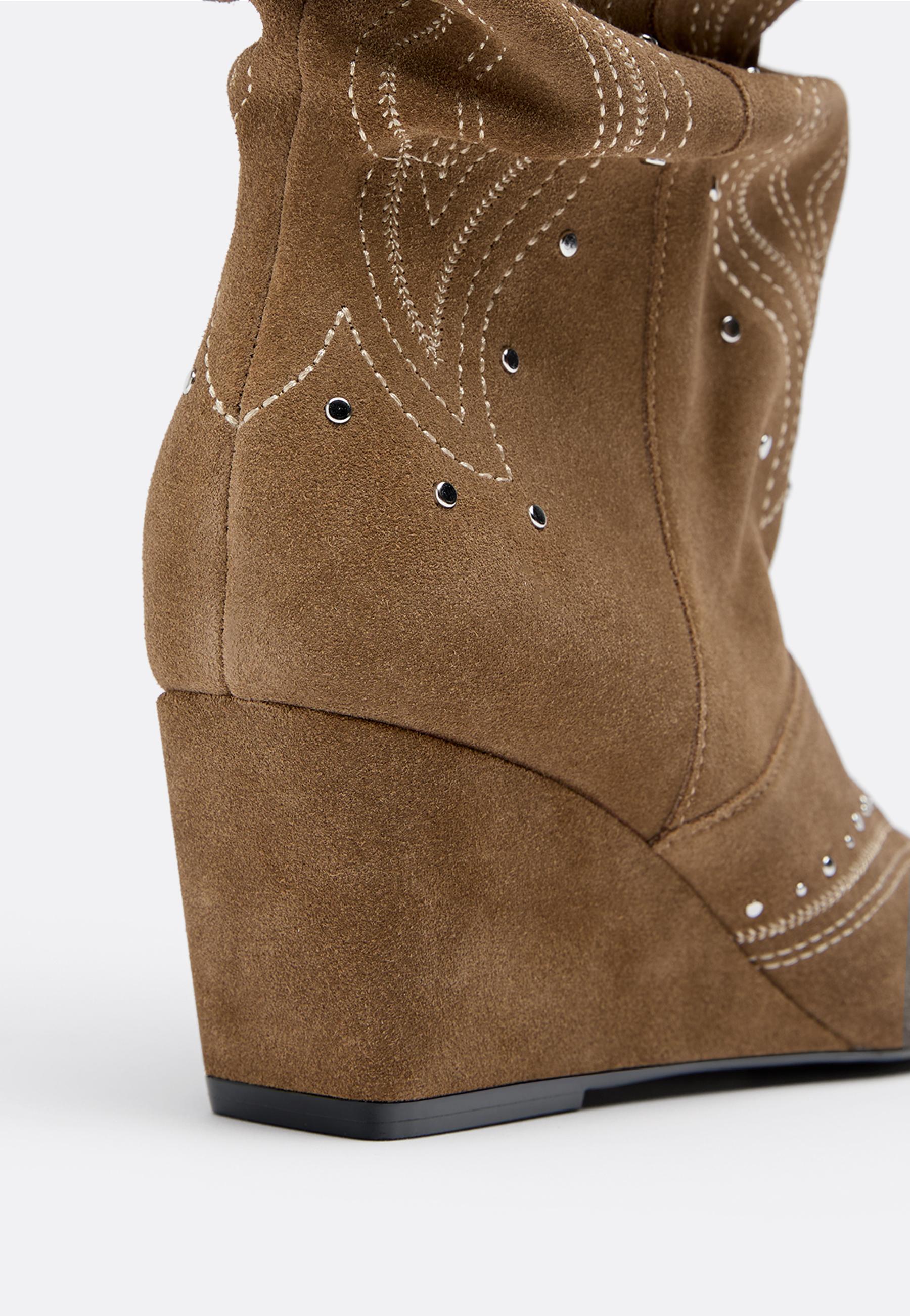 Leather wedge heel boots — BEIGE