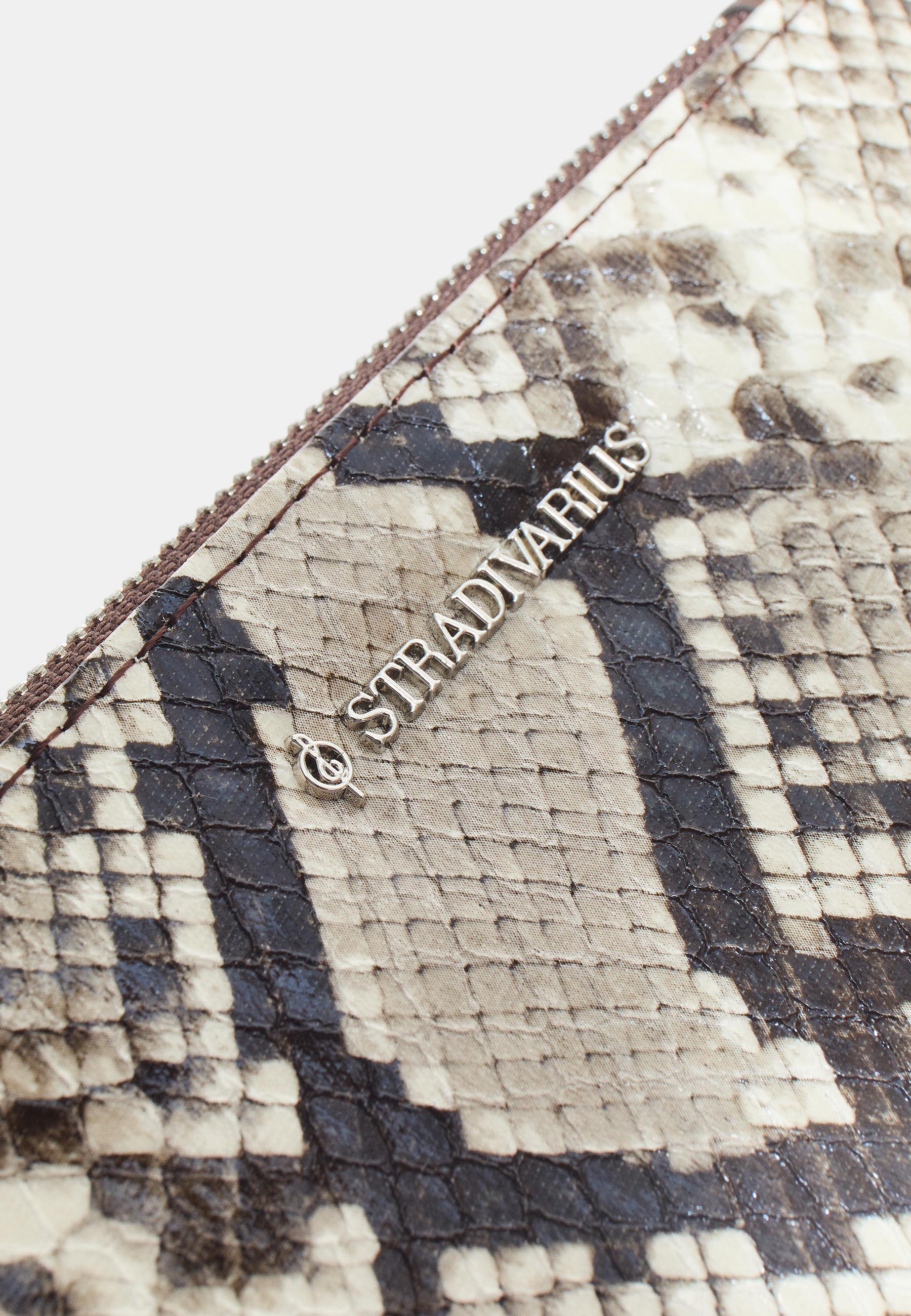 Basic snakeskin print purse — Stone