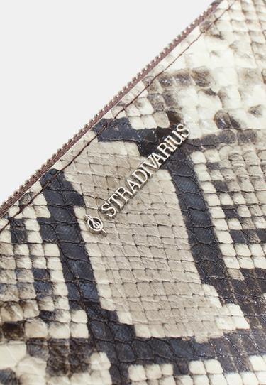 Basic snakeskin print purse — Stone 4
