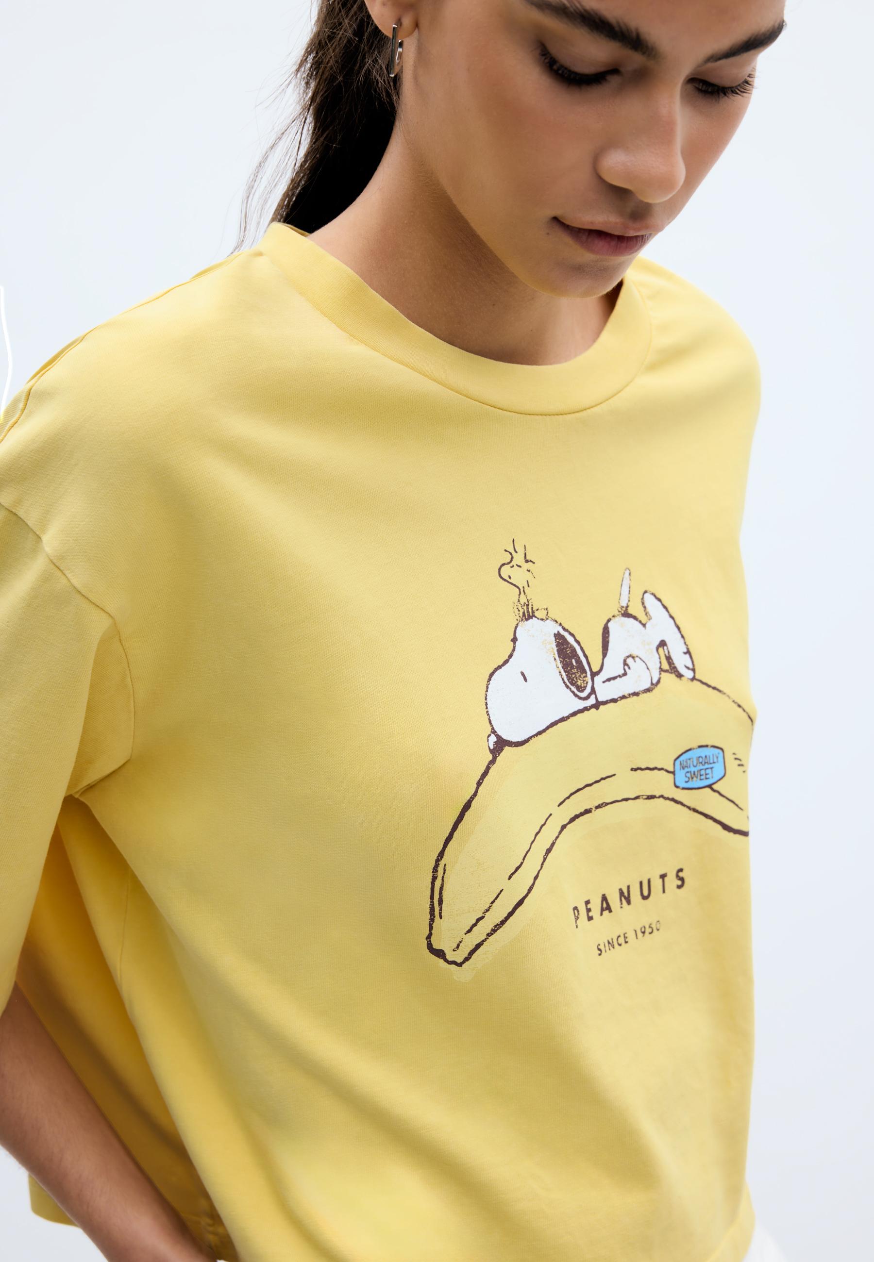 Snoopy Banana T-shirt — Pastel yellow