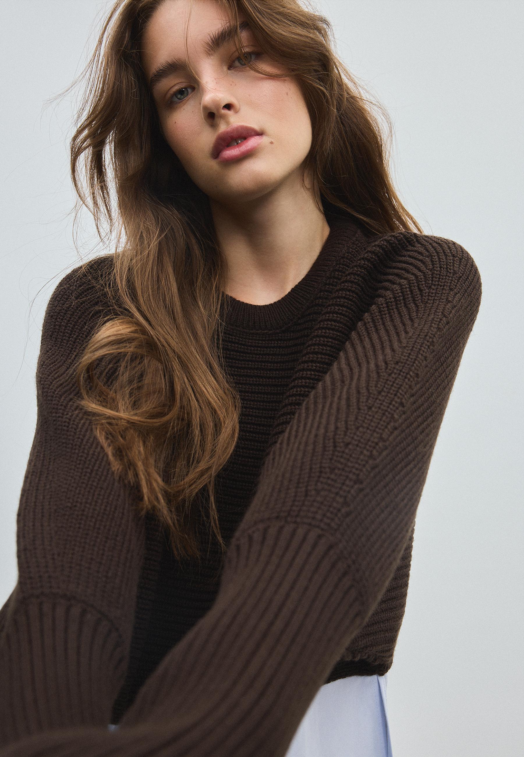 Mixed-fabric batwing knit jumper — Brown