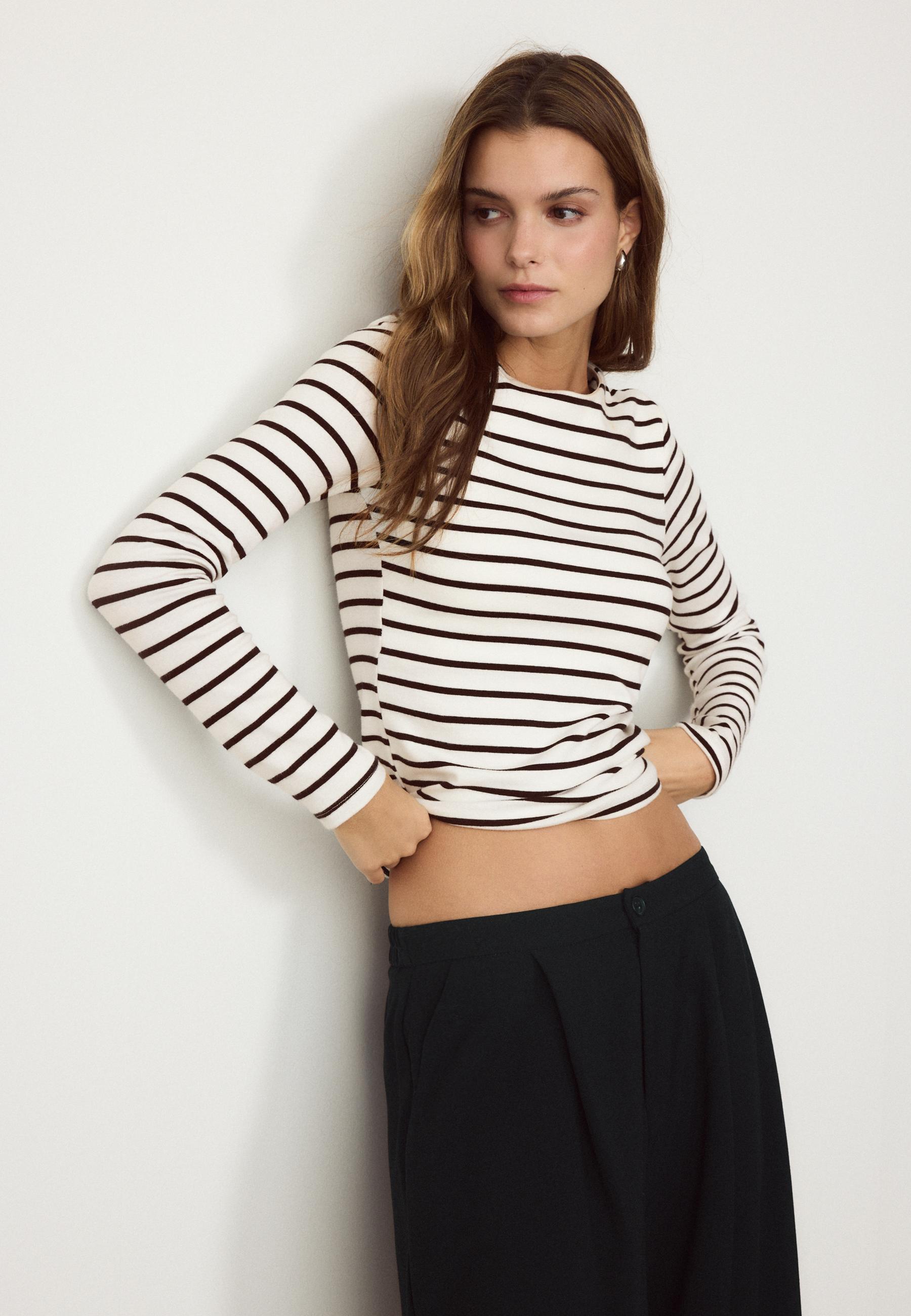 Basic long sleeve striped T-shirt — Ecru