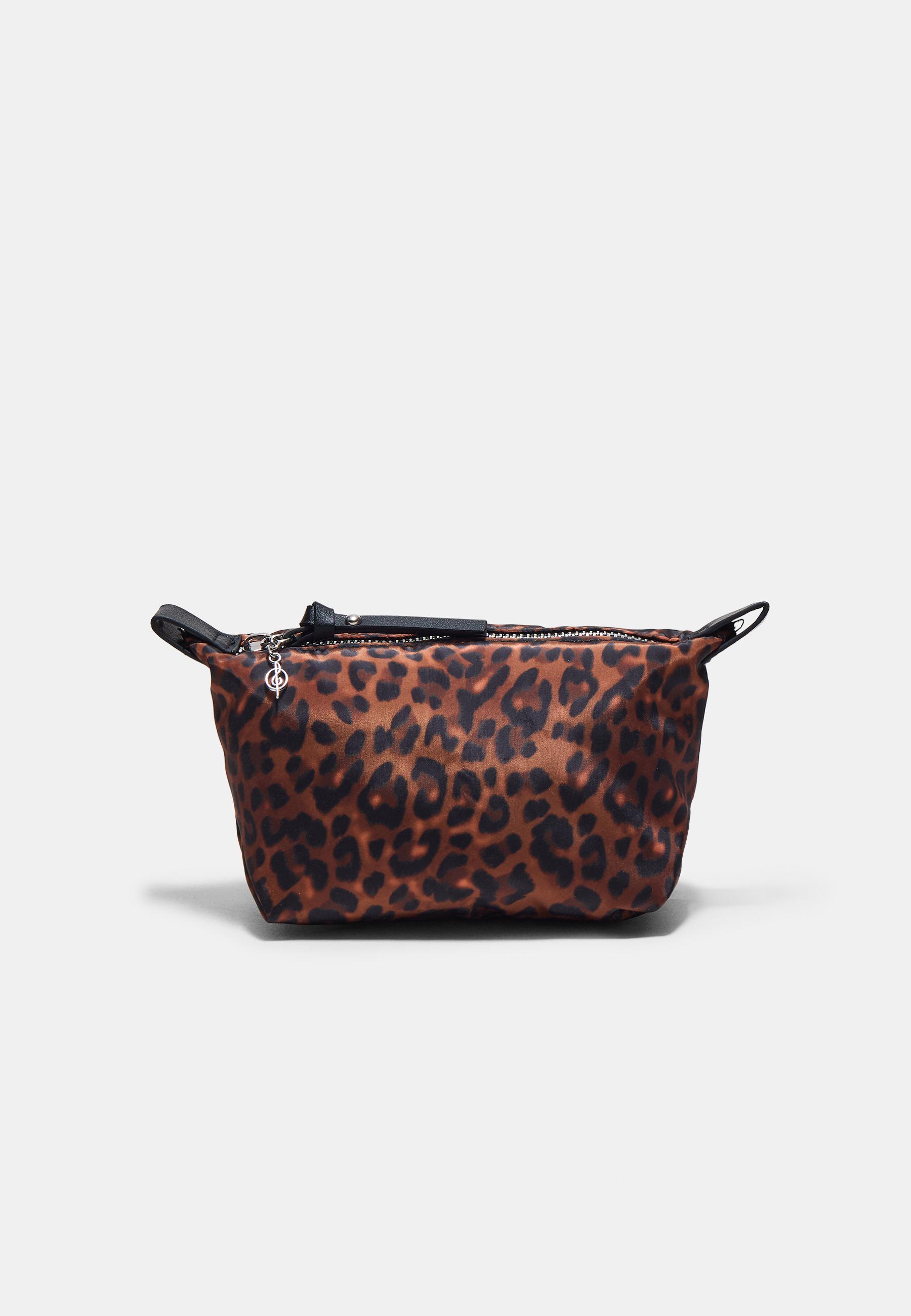 Leopard print wash bag - Women's fashion | Stradivarius Ecuador