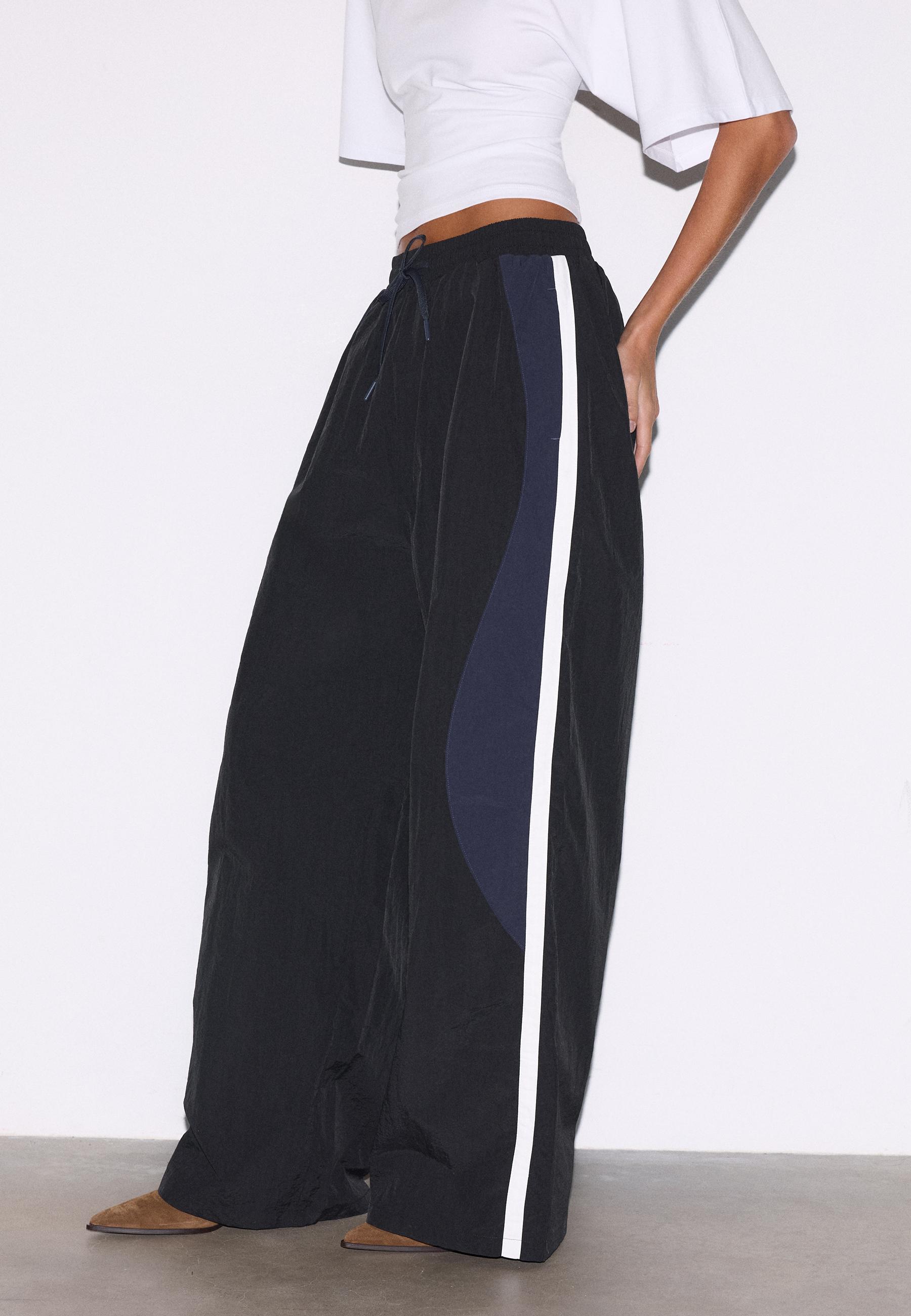 Technical trousers — Navy blue