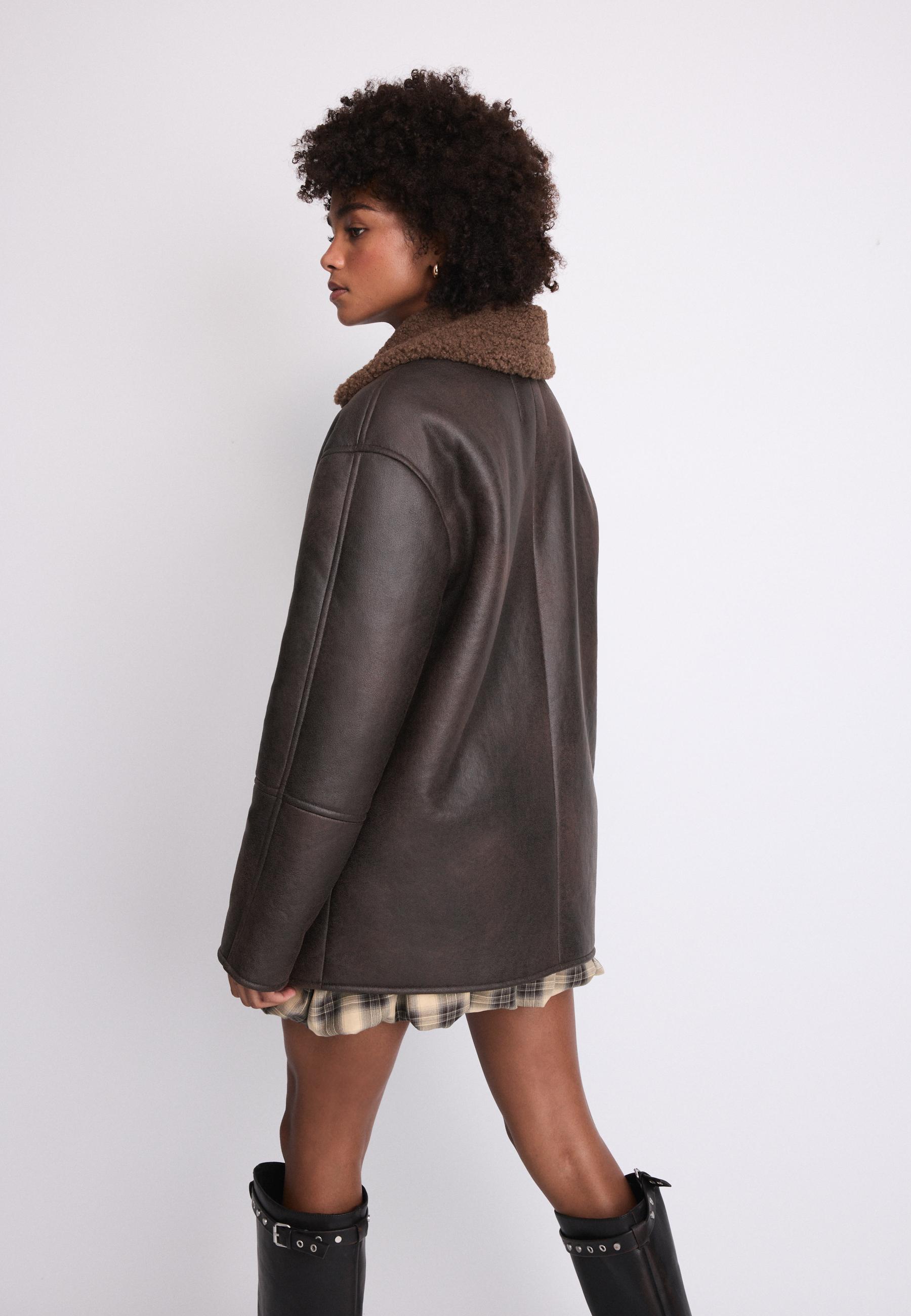 Oversize double-faced button-up jacket — Brown