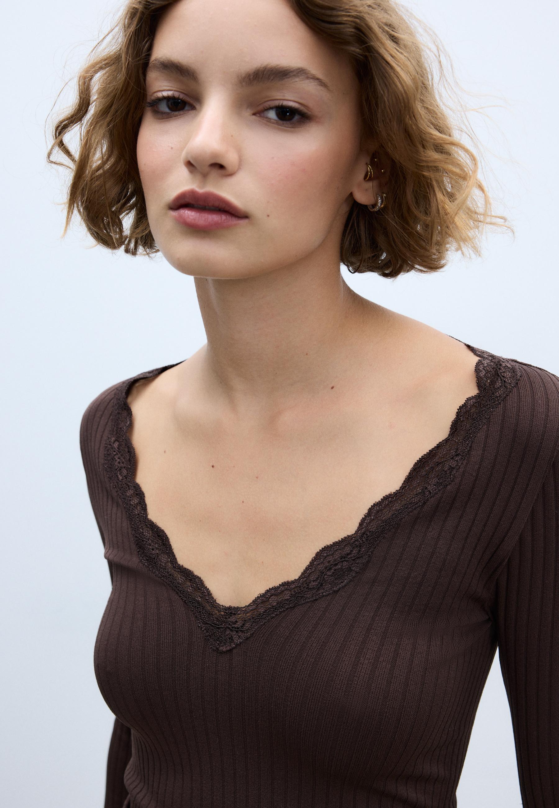 Seamless lace top — Brown