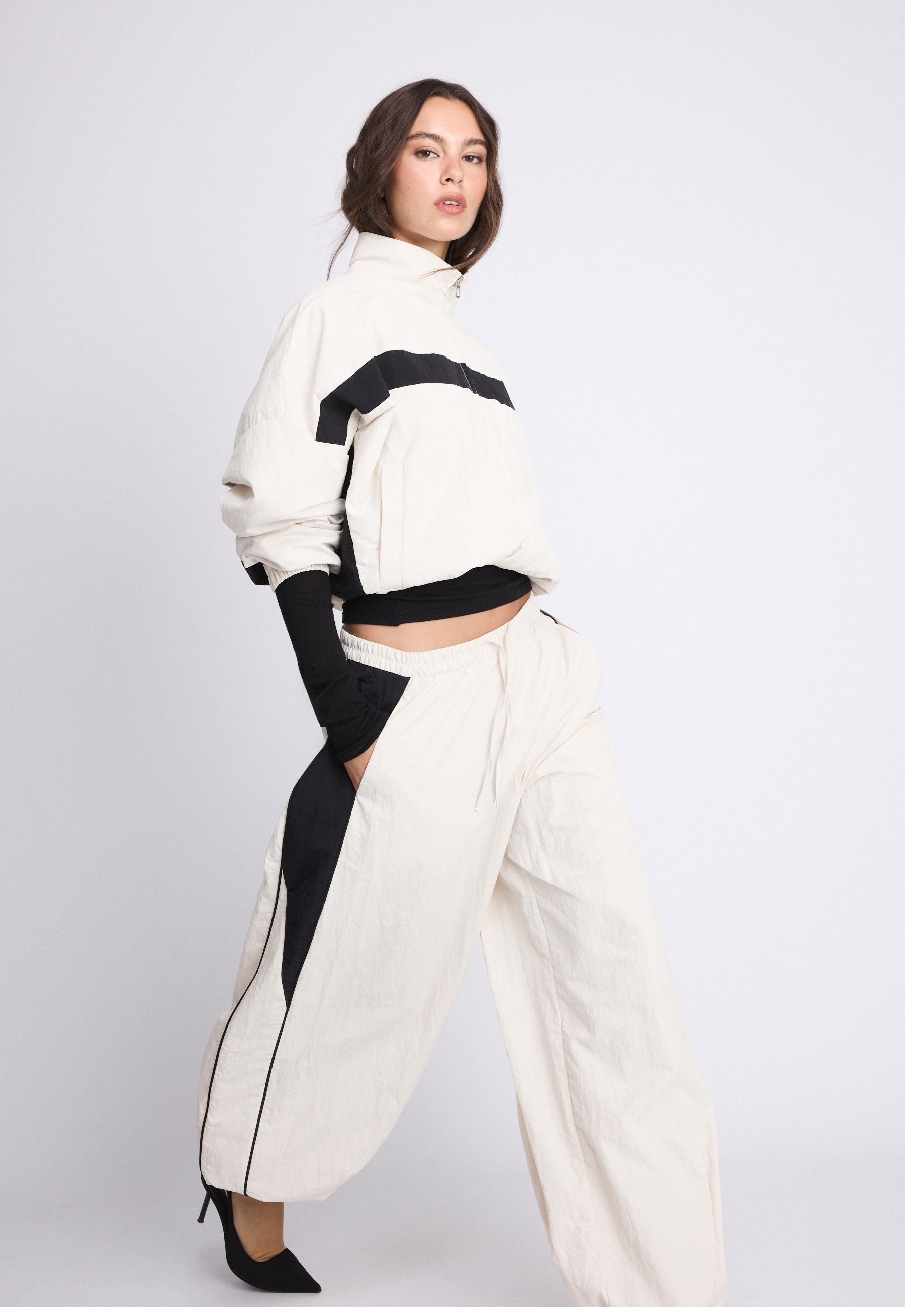 Contrast jogger trousers — Ecru