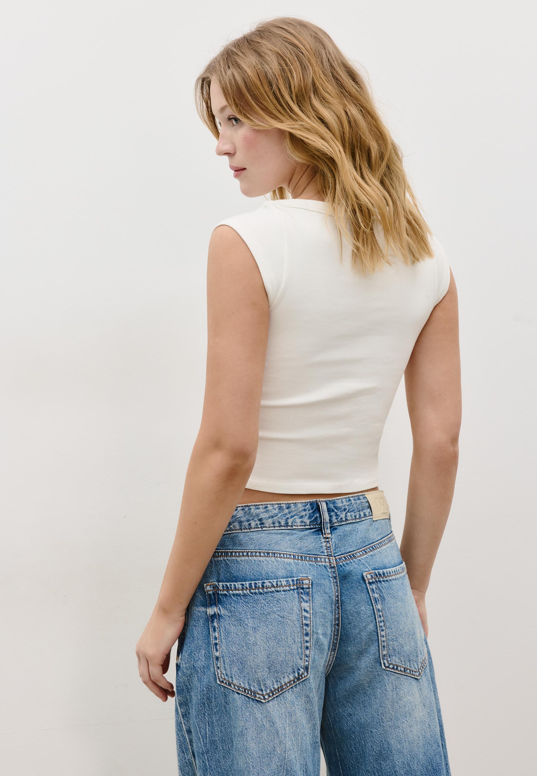 Basic geniş yaka tişört - Görsel 6