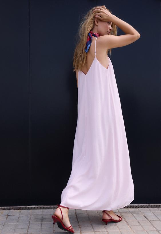 vestido midi textura tirantes
