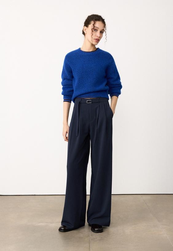 pantaloni ampi con dettaglio fibbia