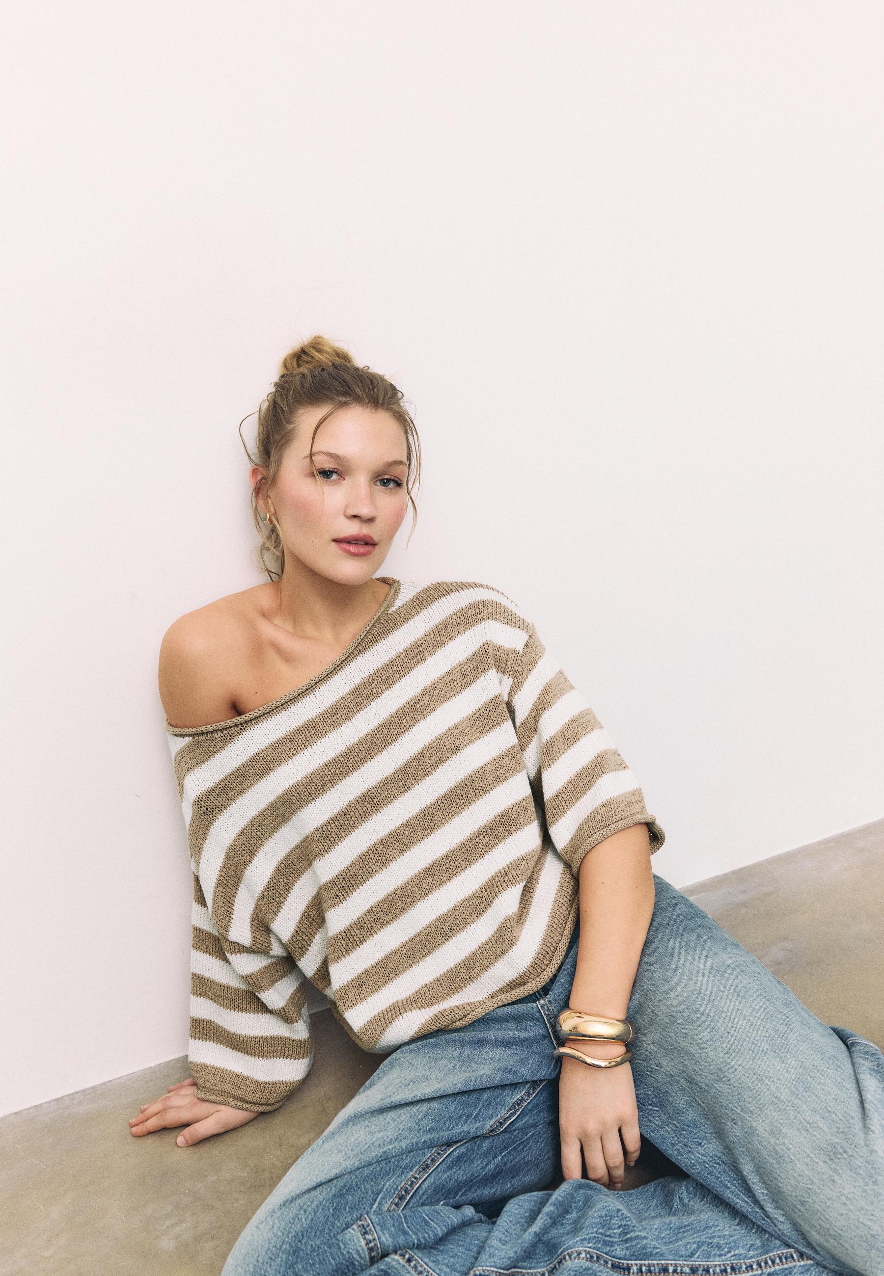 Boat neck knit sweater — Vanilla