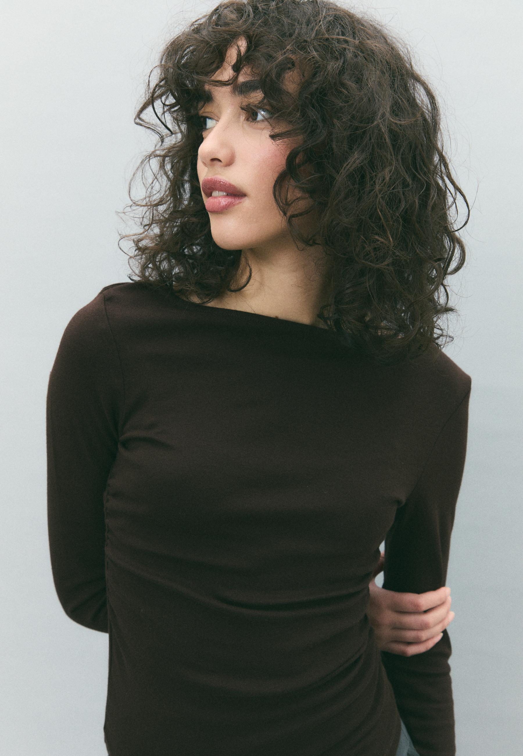 Long sleeve T-shirt with gathering — Brown