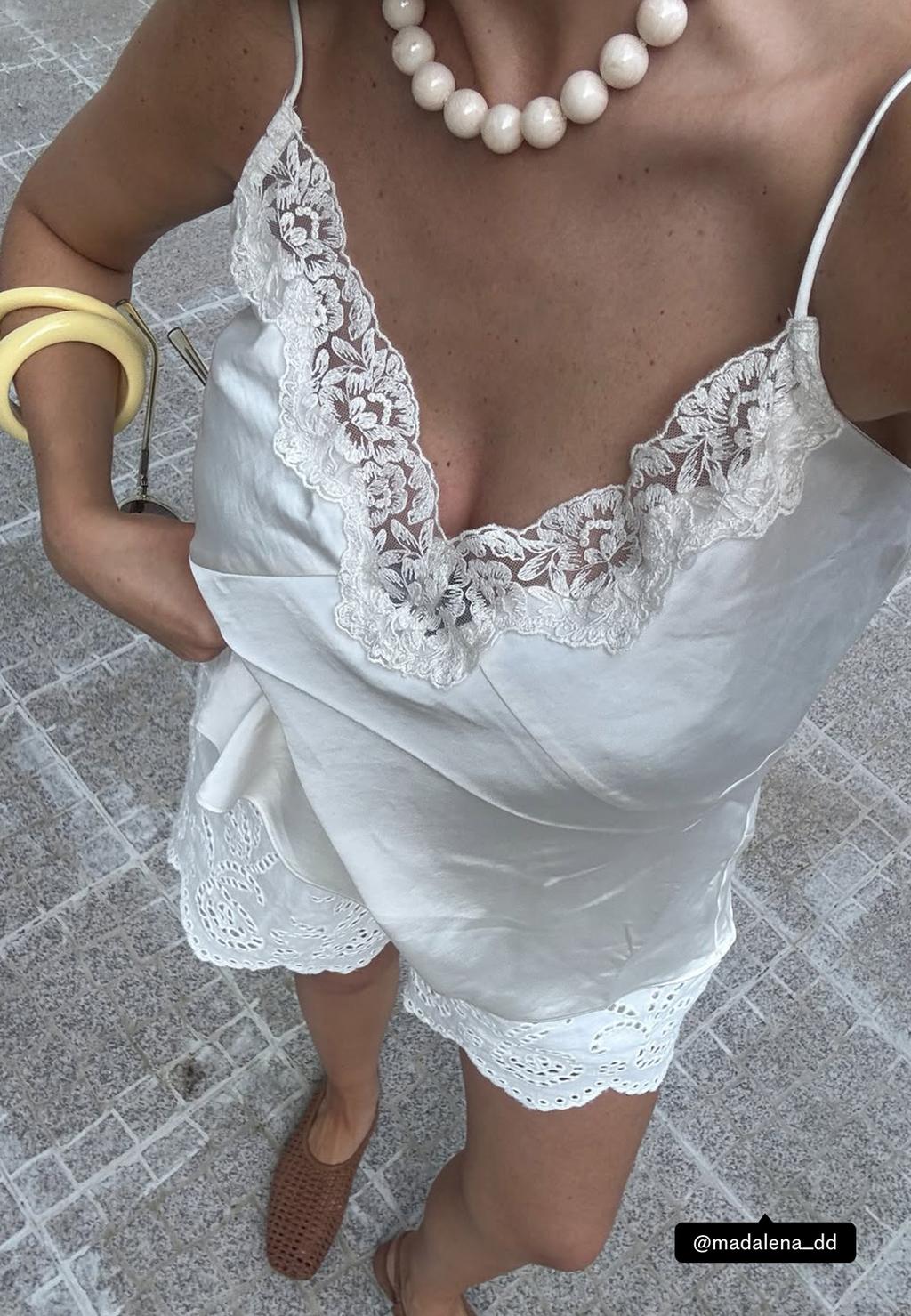 Top satiné dentelle