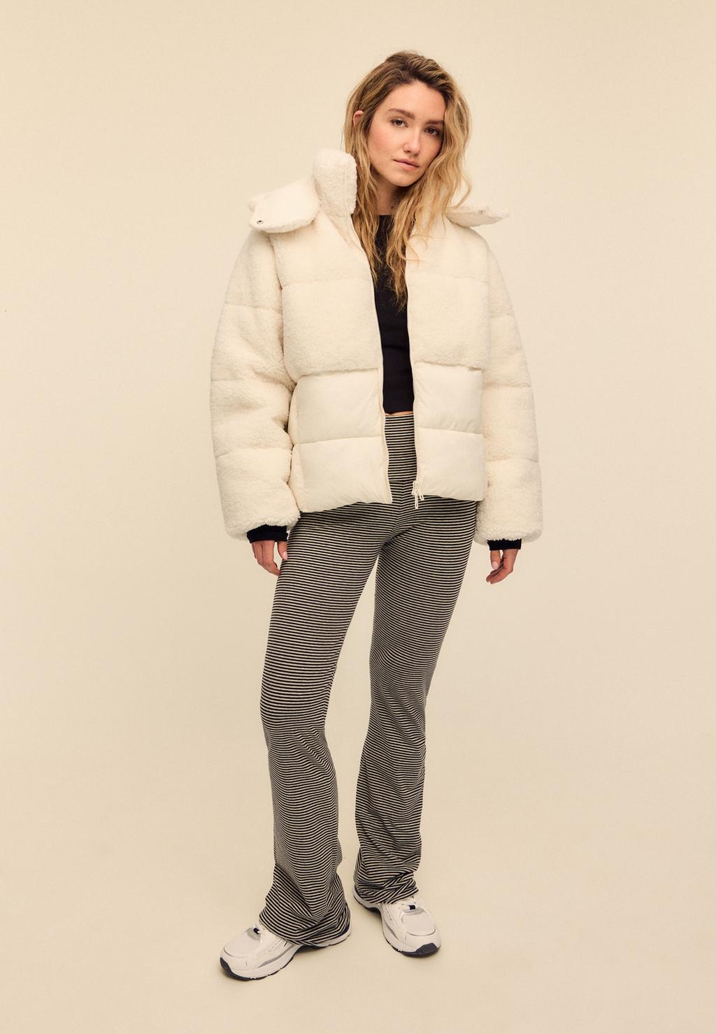 Manteau rembourré effet mouton combiné